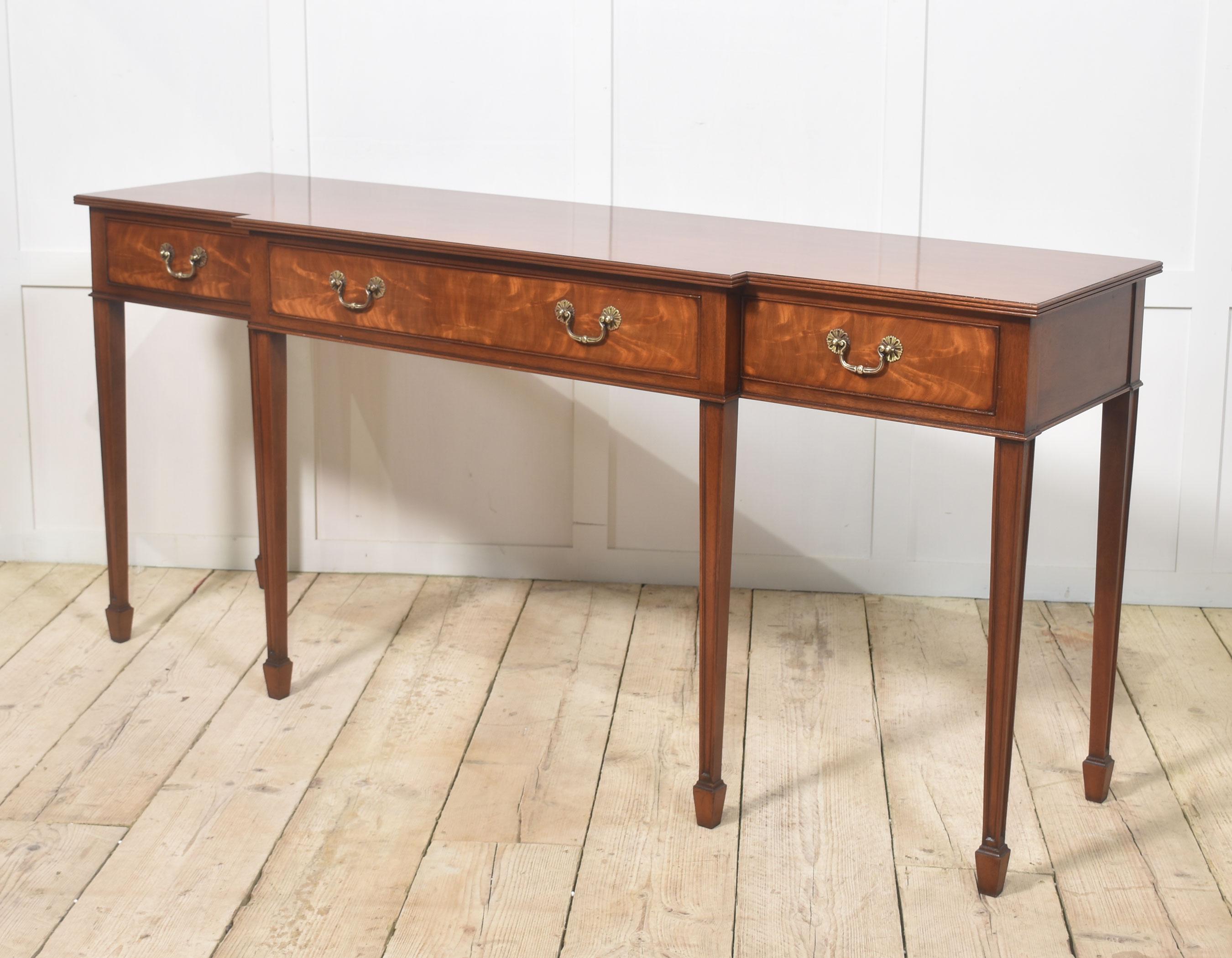 Pair of mahogany hall tables For Sale 5