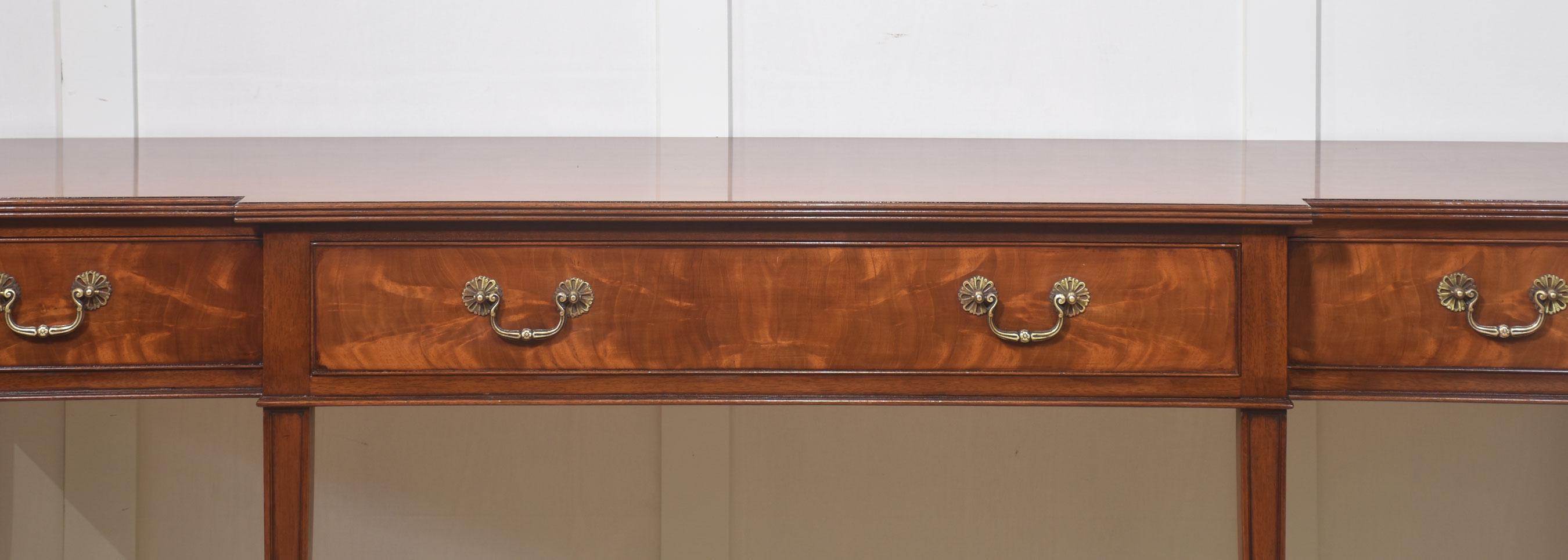 Pair of mahogany hall tables For Sale 3