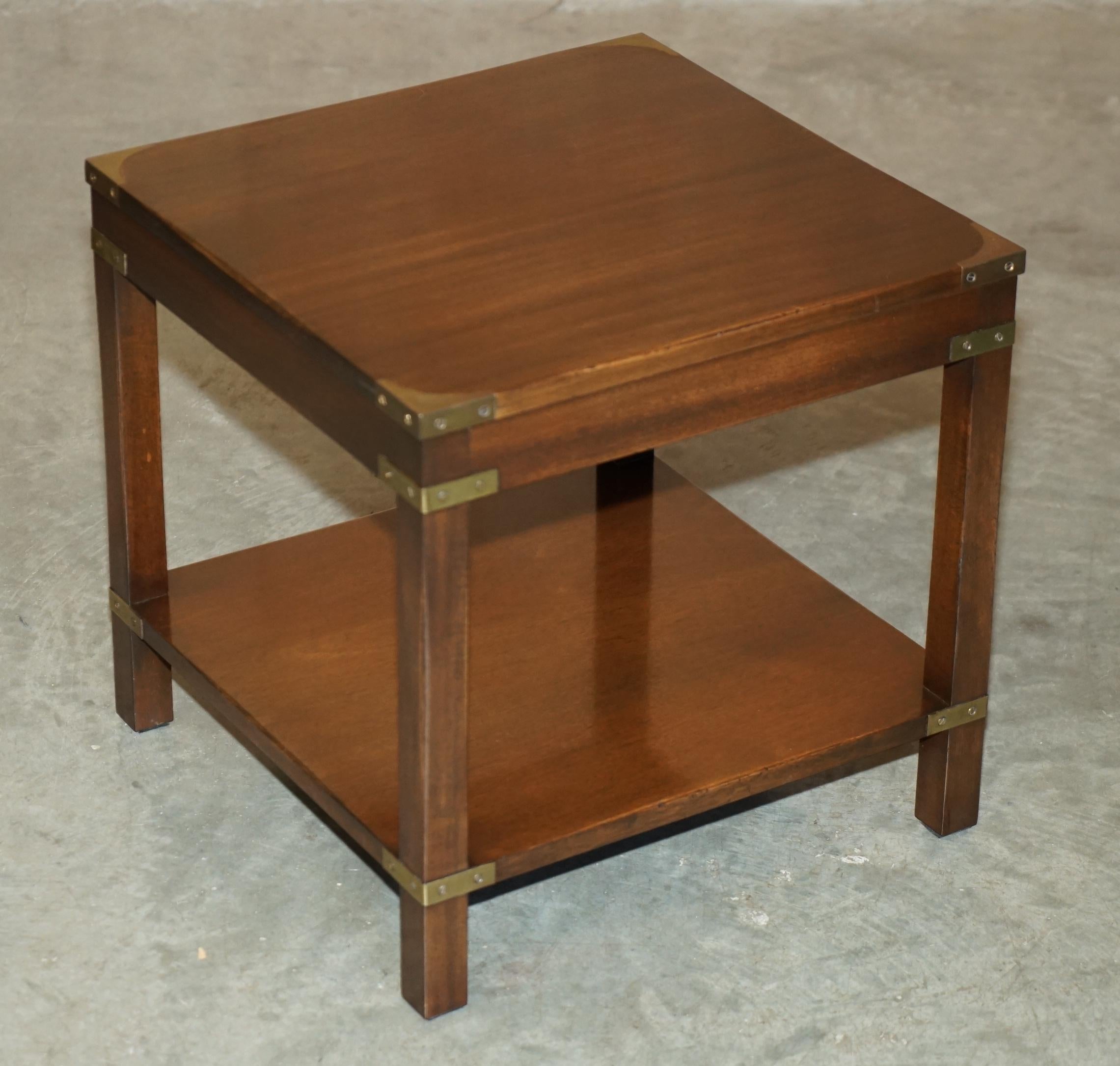 PAIR OF HARDWOOD HARRODS LONDON KENNEDY MILITARY CAMPAIGN HIGH SiDE END TABLES For Sale 1