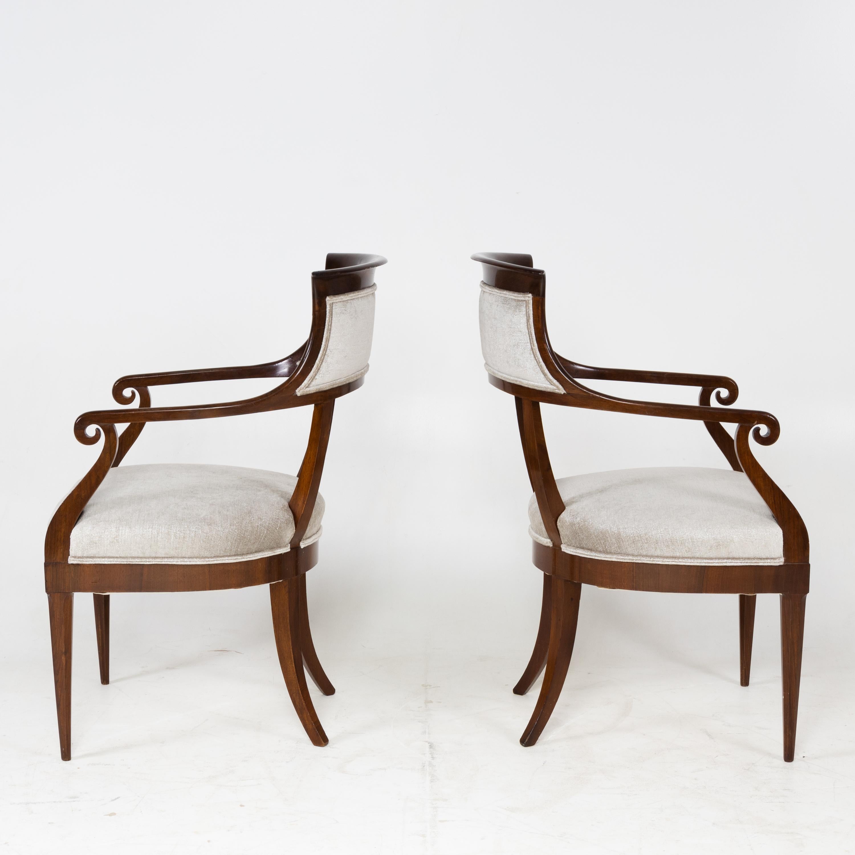 Pair of Mahogany Italian Armchairs, Early 19th Century In Good Condition In Greding, DE