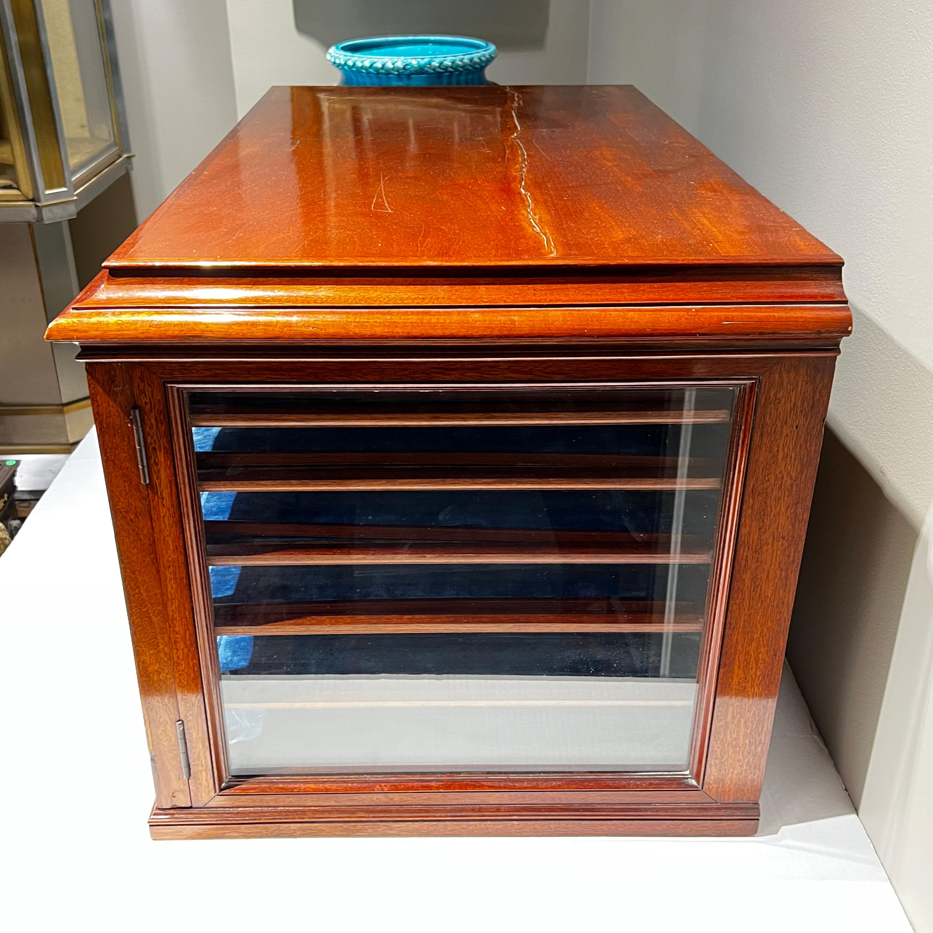 Pair Antique Mahogany Jewelry Display Cases For Sale 4