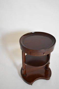 Pair of mahogany kidney ovale flying tables, XIXth c.