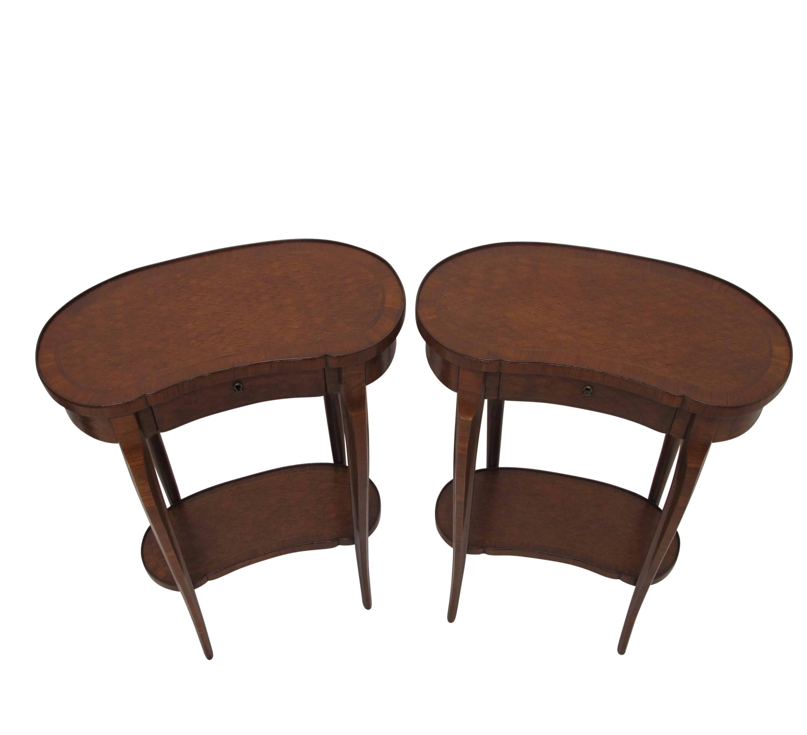 Pair of Mahogany Kidney Shape Parquetry Inlay Side Tables, French, circa 1900 In Excellent Condition In San Francisco, CA