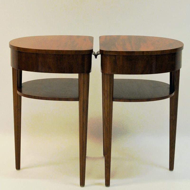 Pair of Mahogany Night Tables from Bodafors, 1940s, Sweden In Good Condition In Stockholm, SE