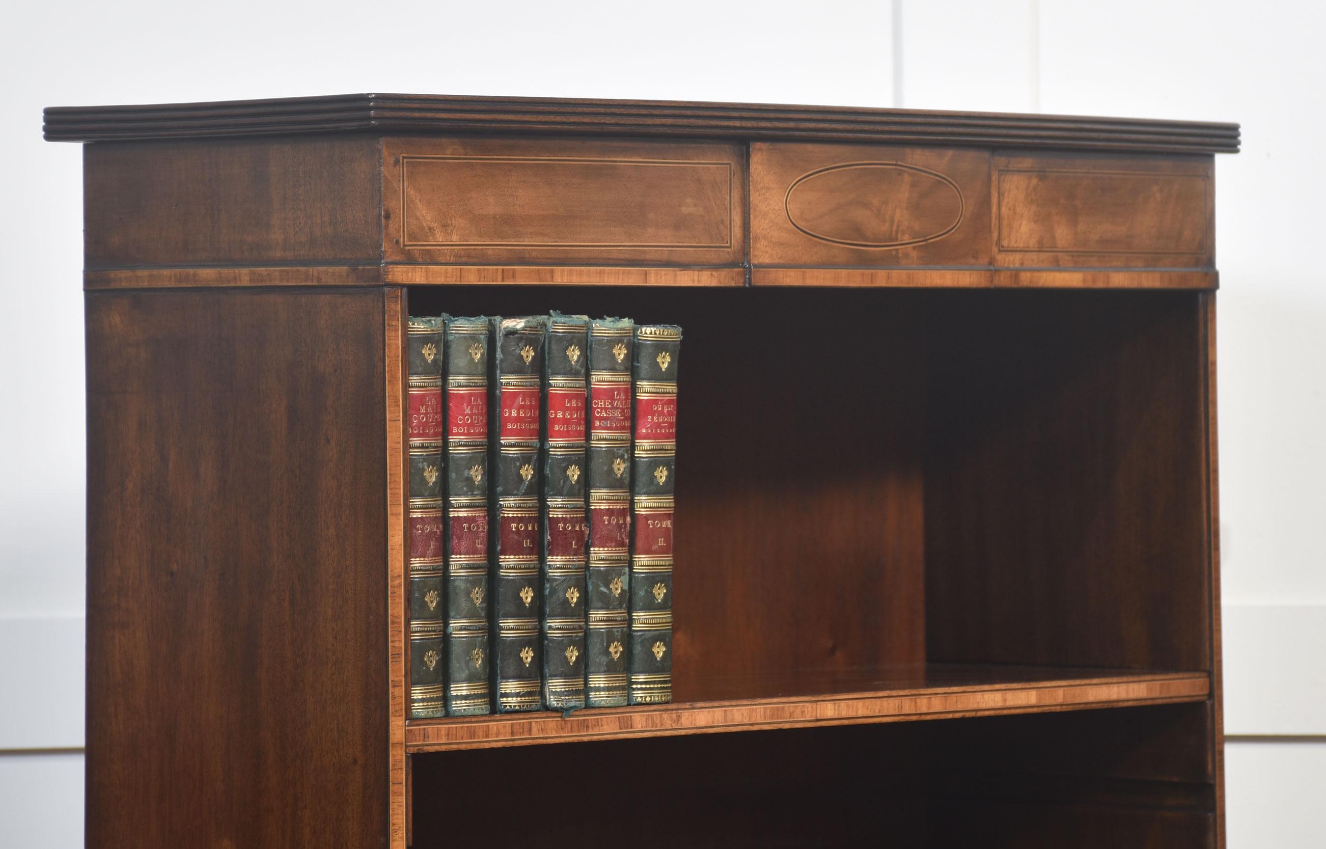 Pareja de librerías abiertas de caoba en venta 1