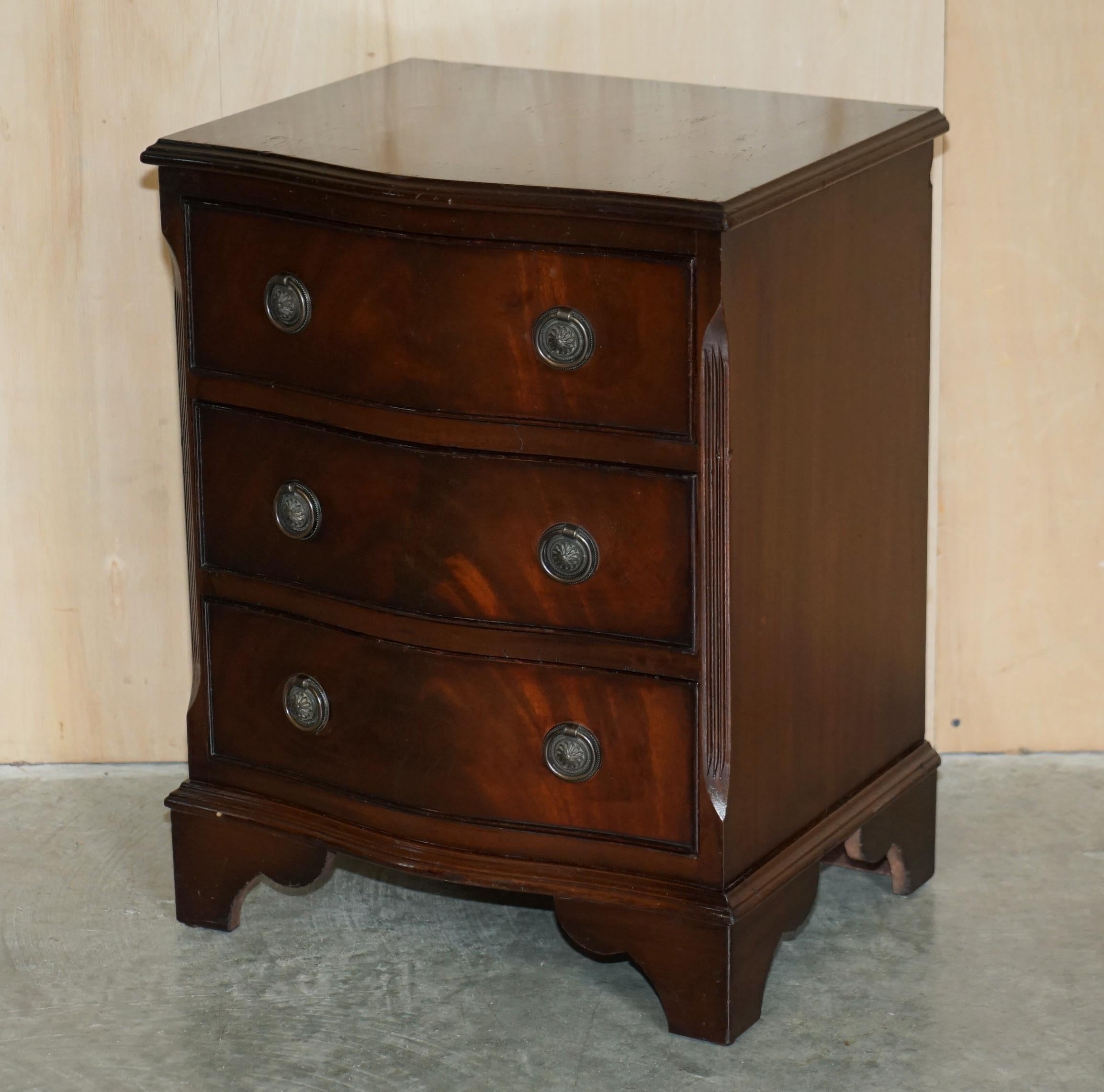 We are delighted to offer for sale this lovely pair of serpentine fronted, flamed Mahogany chest of drawers.

A good looking, decorative and well made pair. They are based on an early 18th century design, the timber patina is wonderful.

We have