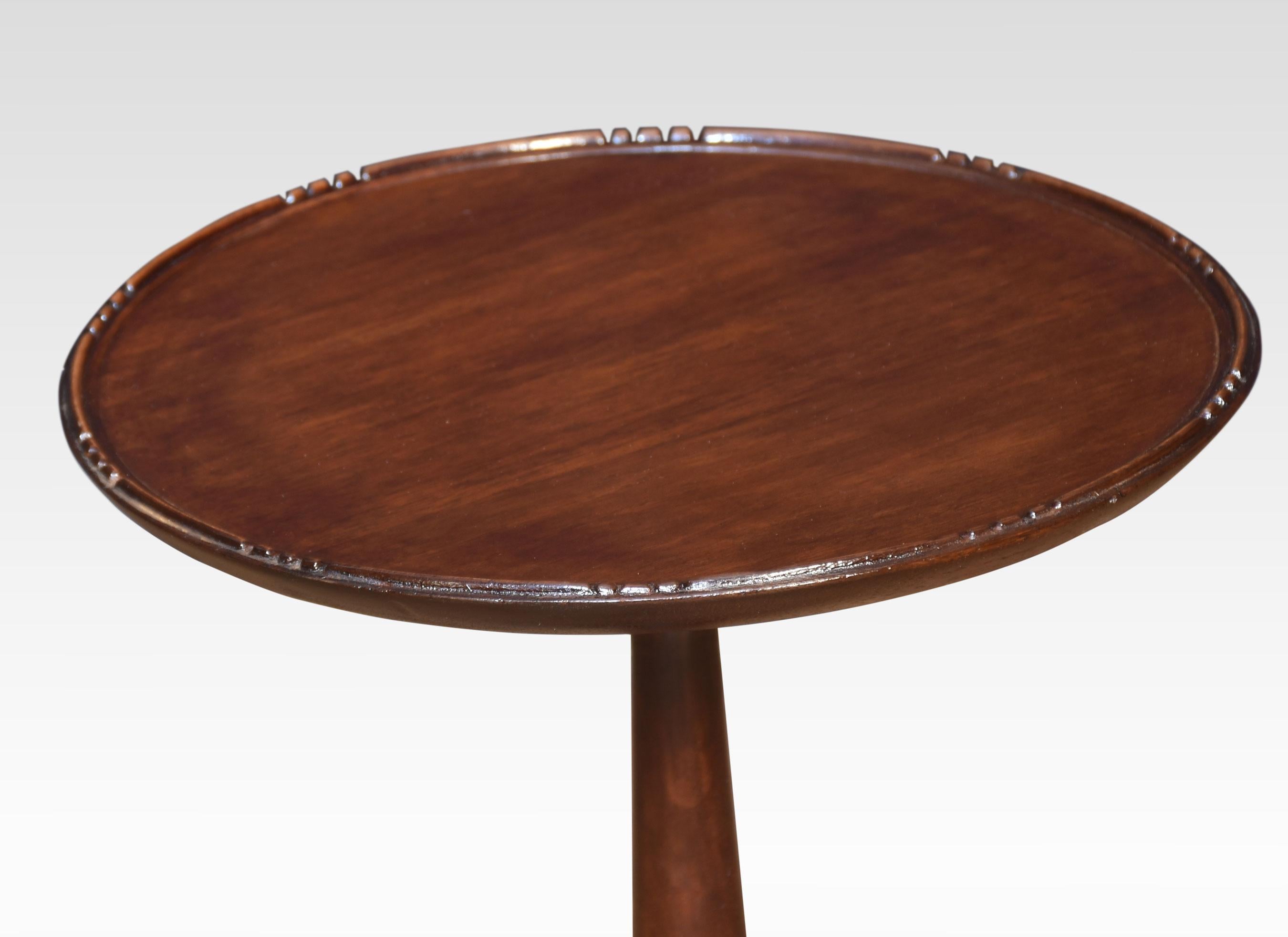 British Pair of Mahogany Side Tables For Sale