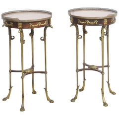 Paire de tables d'appoint en acajou