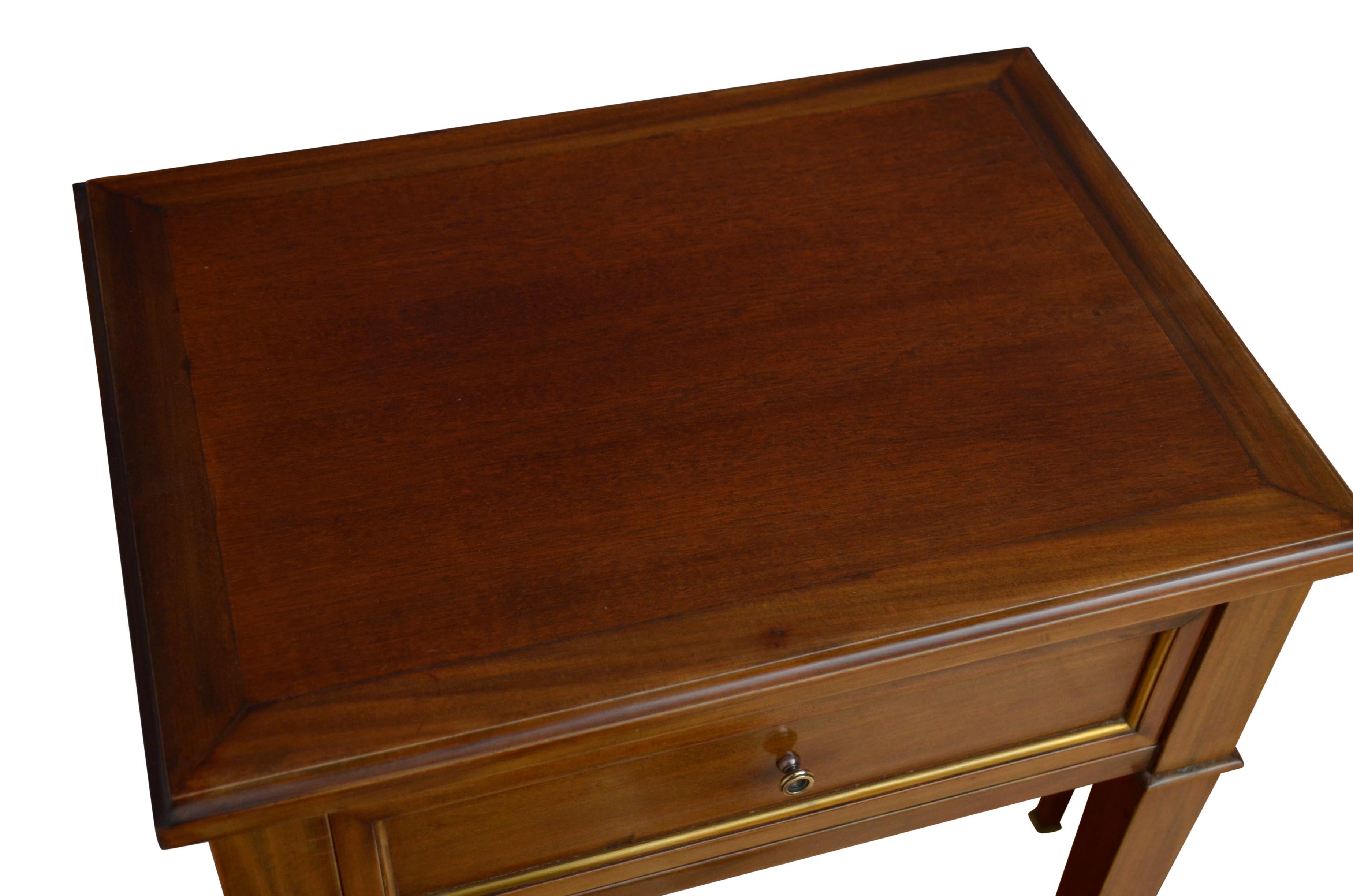 Pair of Mahogany Tables / Bedside Tables For Sale at 1stDibs mahogany