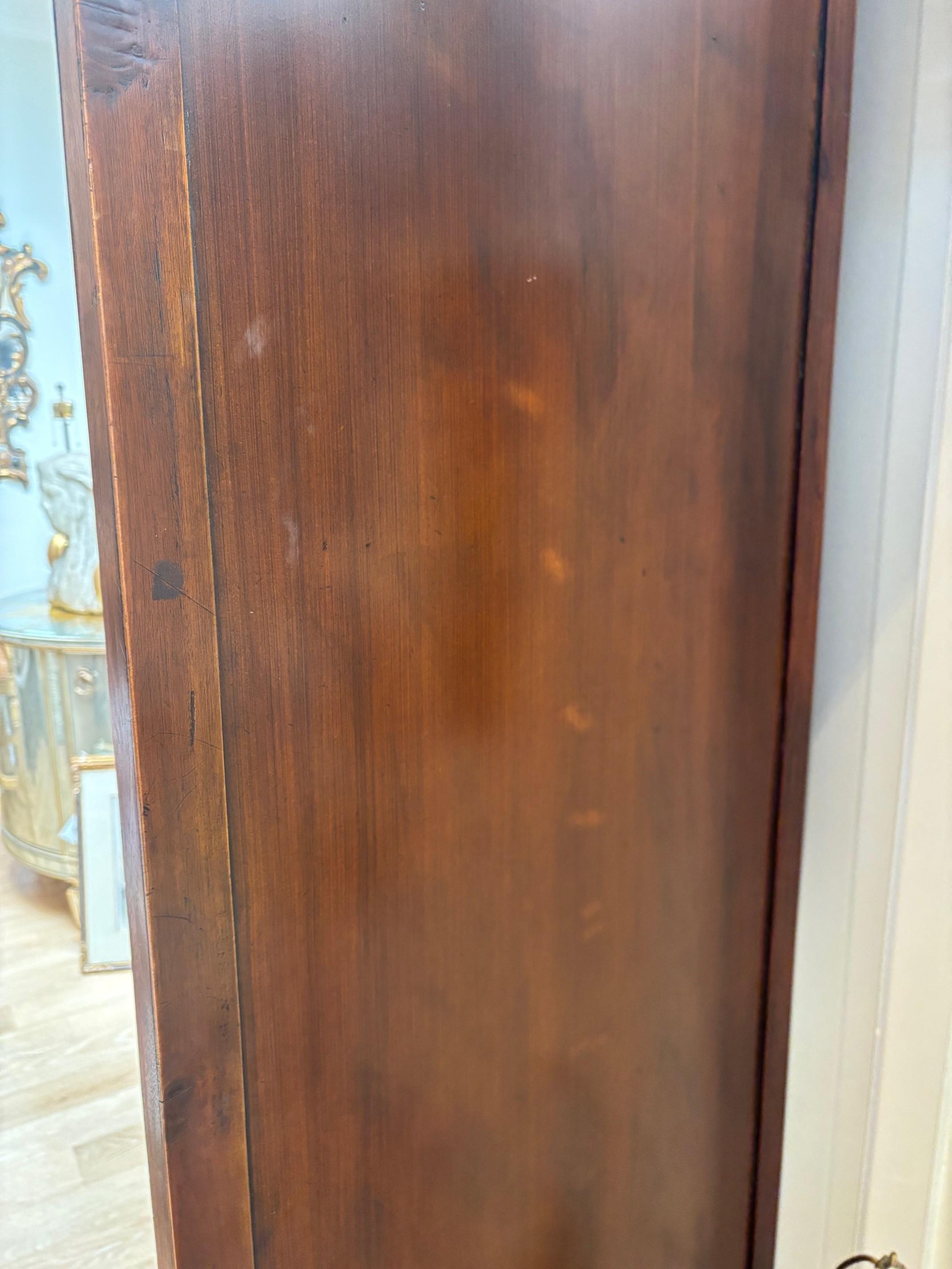 Coppia di paraventi da pavimento a due pieghe in mogano in vendita 4