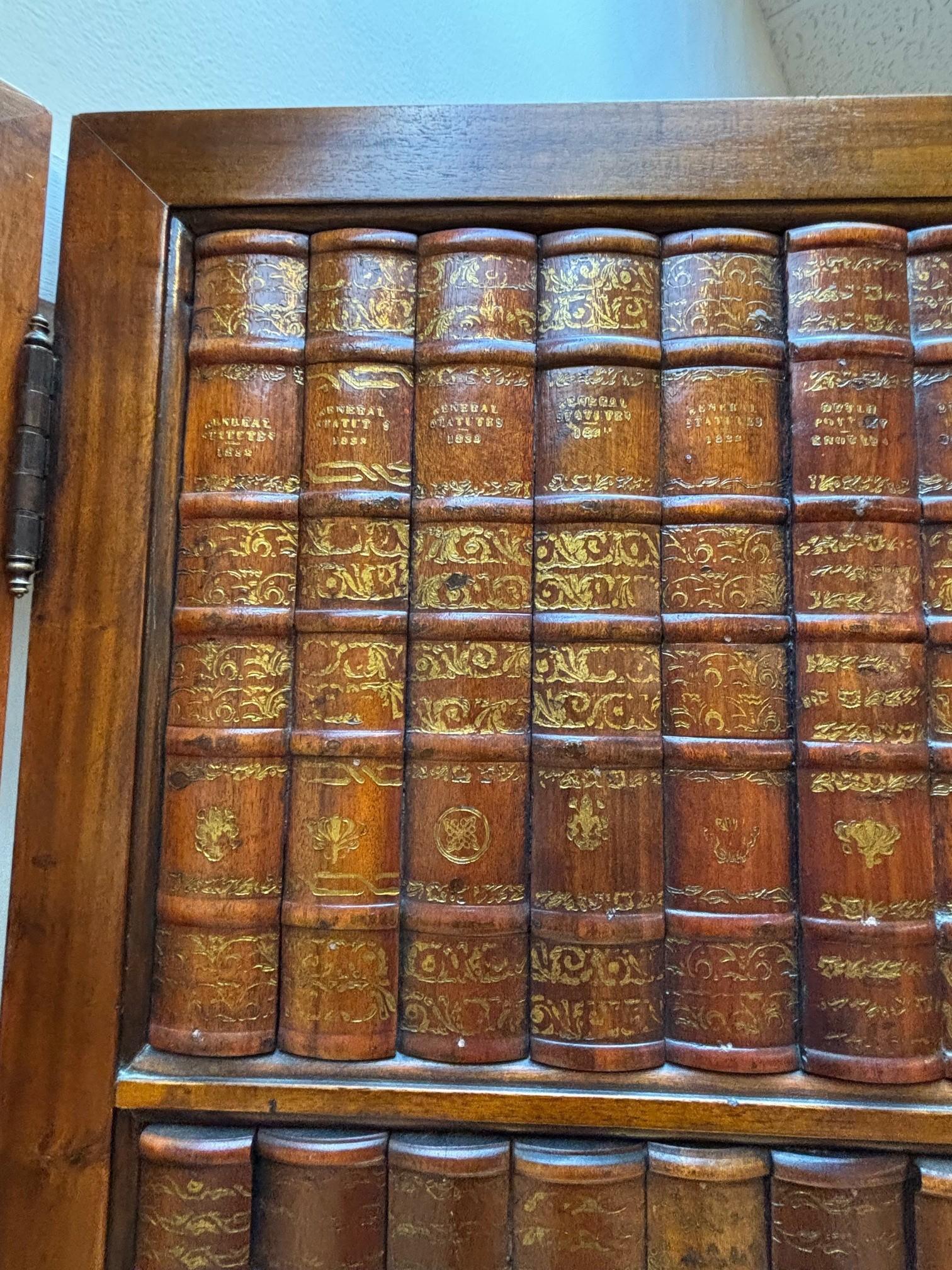 Coppia di paraventi da pavimento a due pieghe in mogano in vendita 6