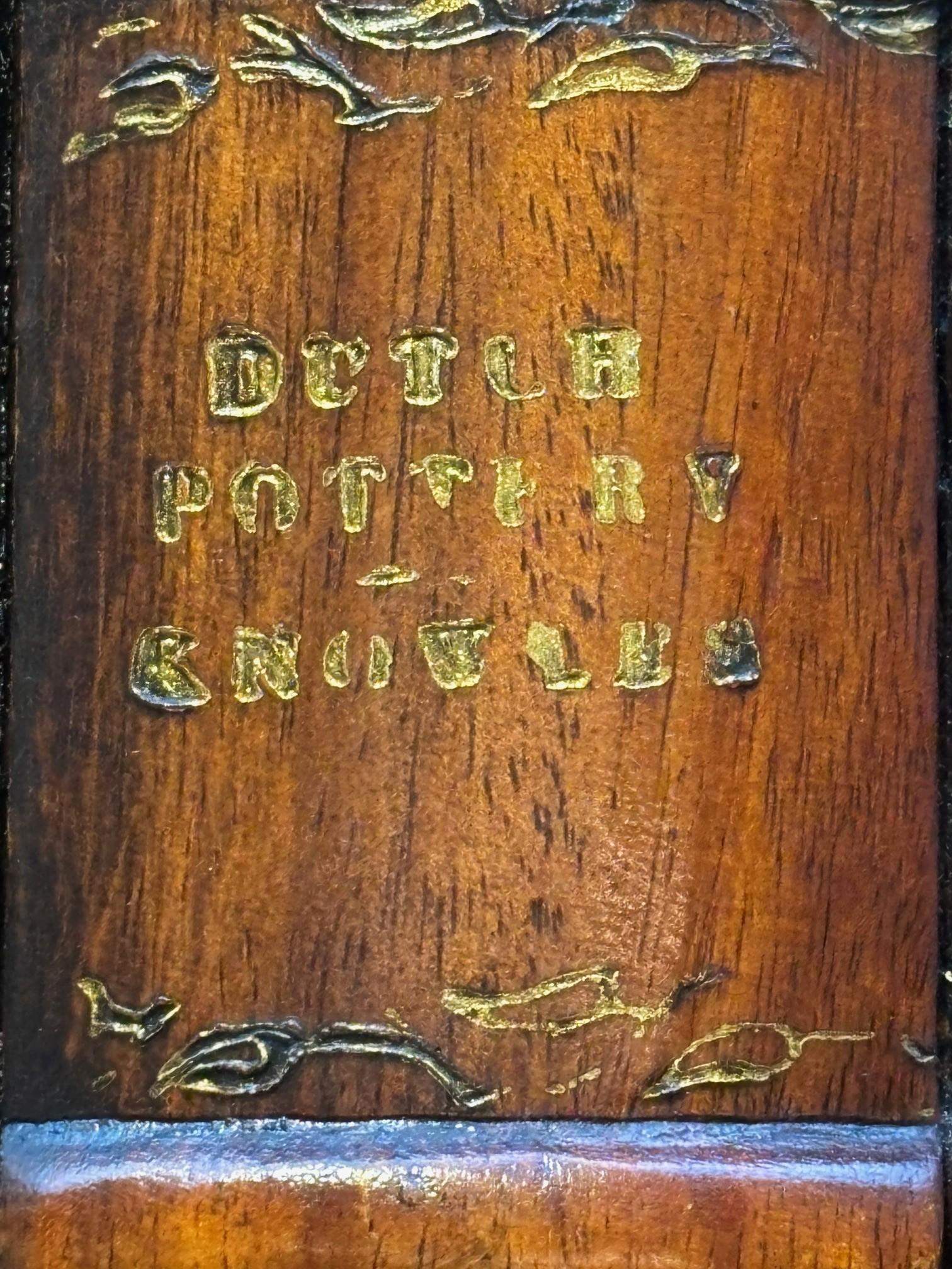 Coppia di paraventi da pavimento a due pieghe in mogano in vendita 9