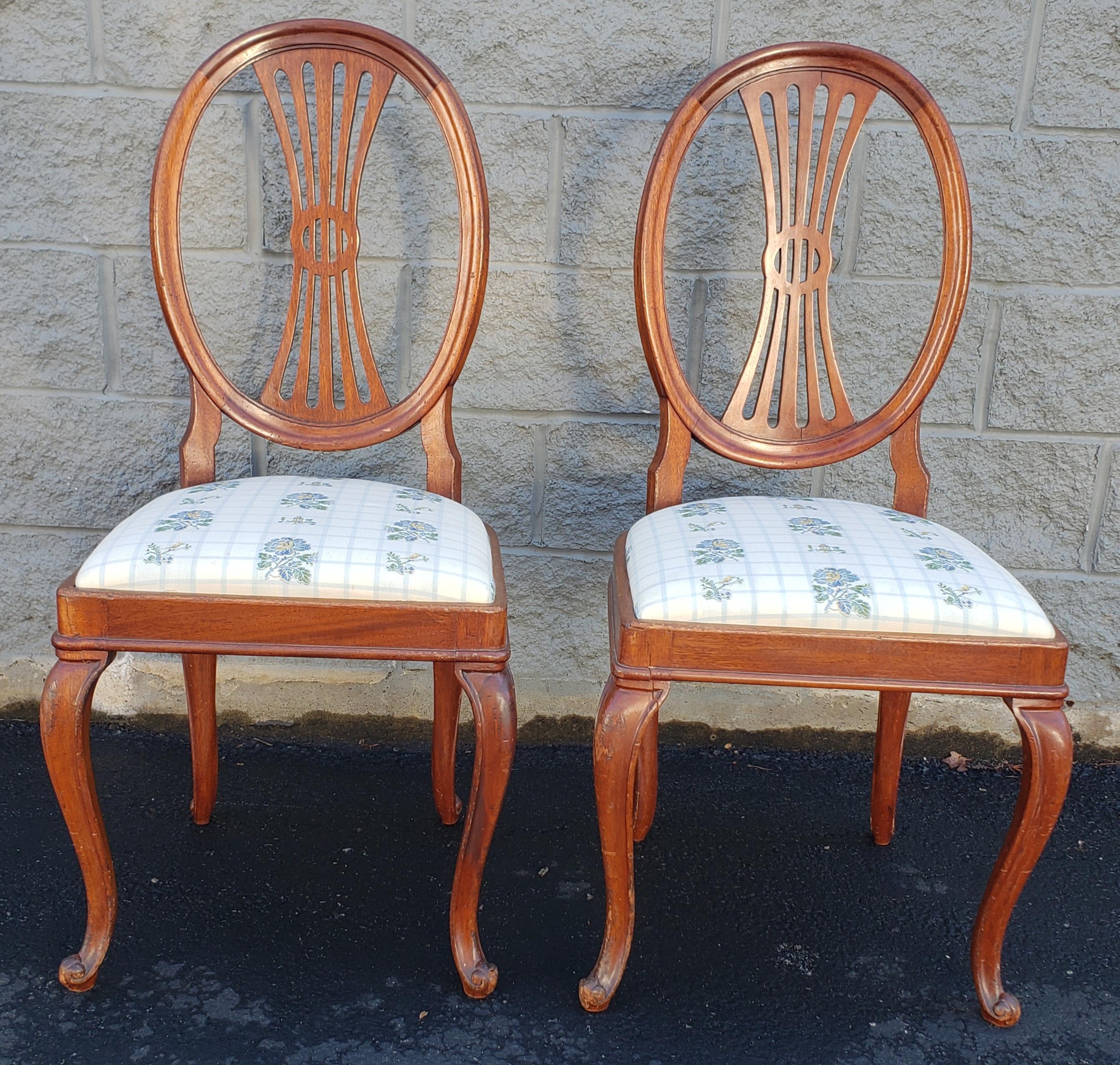 Woodwork Pair of Mahogany Upholstered Shieldback Chairs For Sale