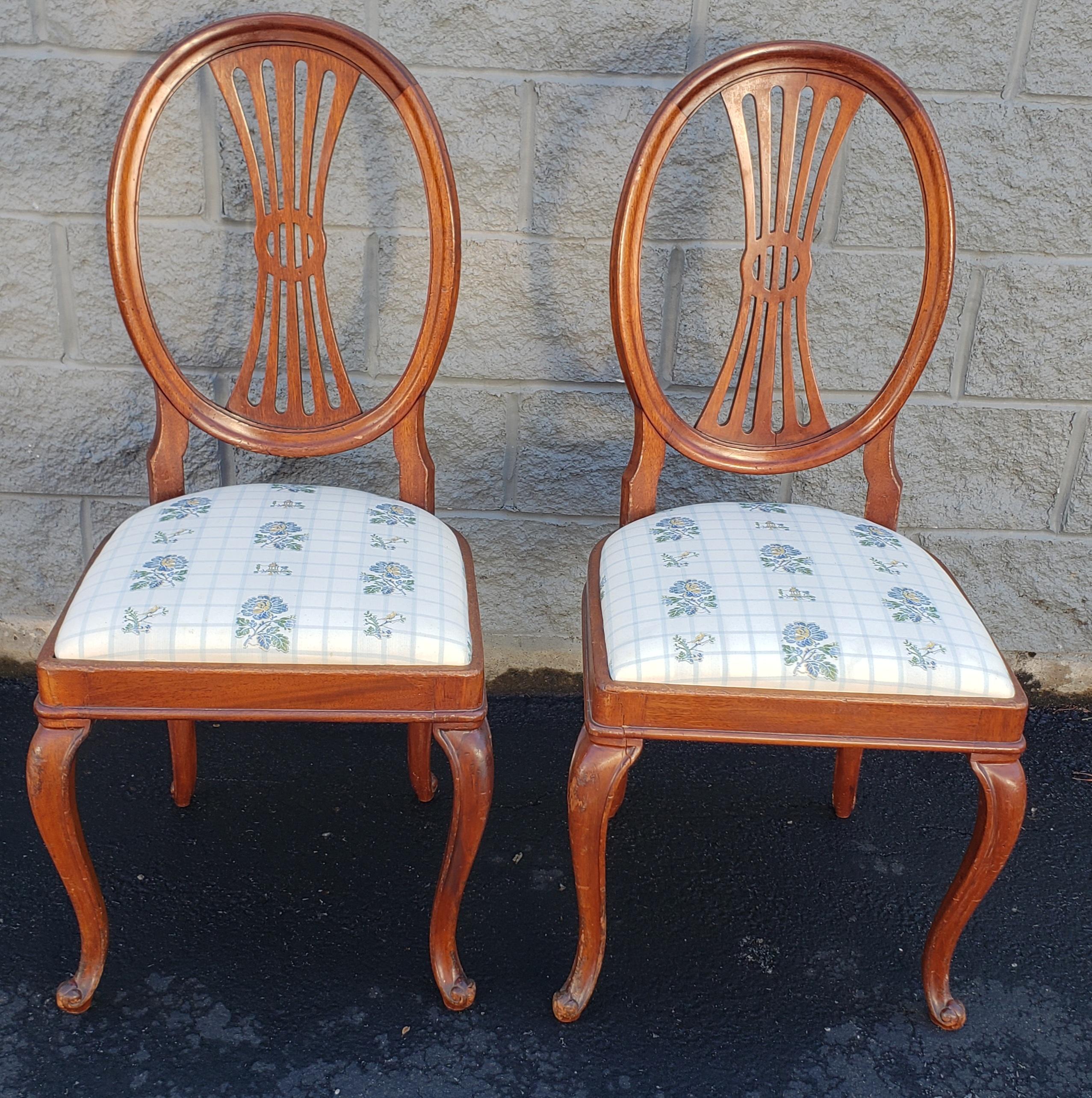 Pair of Mahogany Upholstered Shieldback Chairs In Good Condition For Sale In Germantown, MD