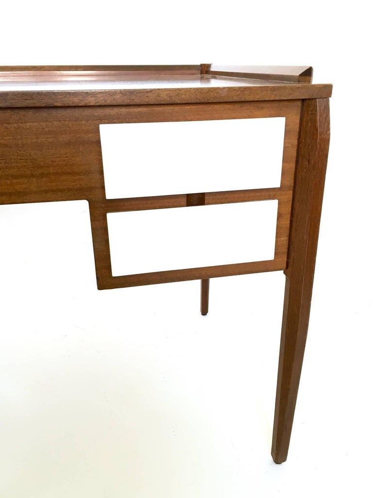 Pair of Vintage Wooden Writing Desks in the Style of Gio Ponti, Italy For Sale 4