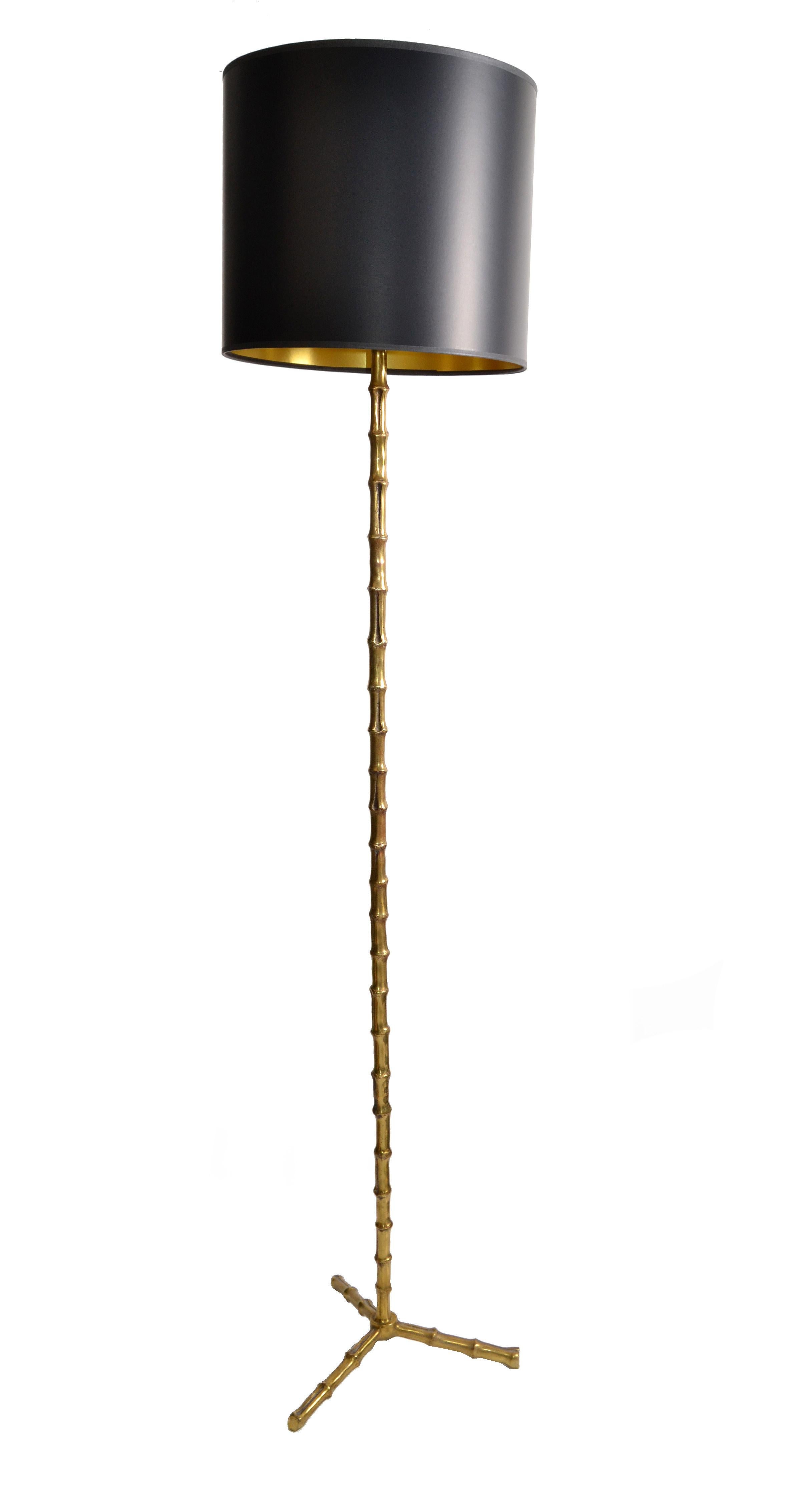 Hand-Carved Pair of Maison Baguès Bronze Faux Bamboo Floor Lamp French Mid-Century Modern For Sale