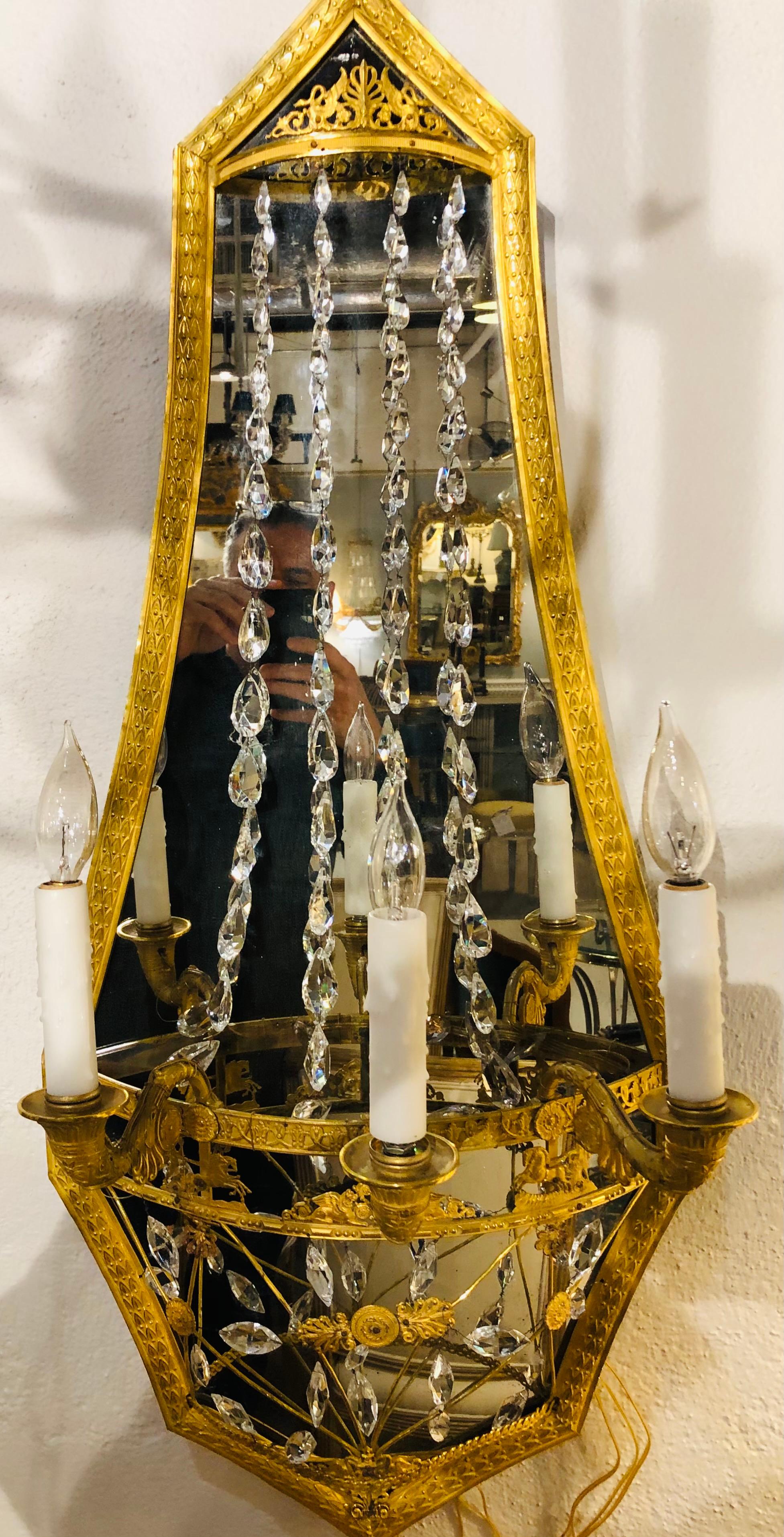 Bronze Maison Baguès Attribution, appliques néoclassiques à miroir, bronze, cristal, années 1910 en vente