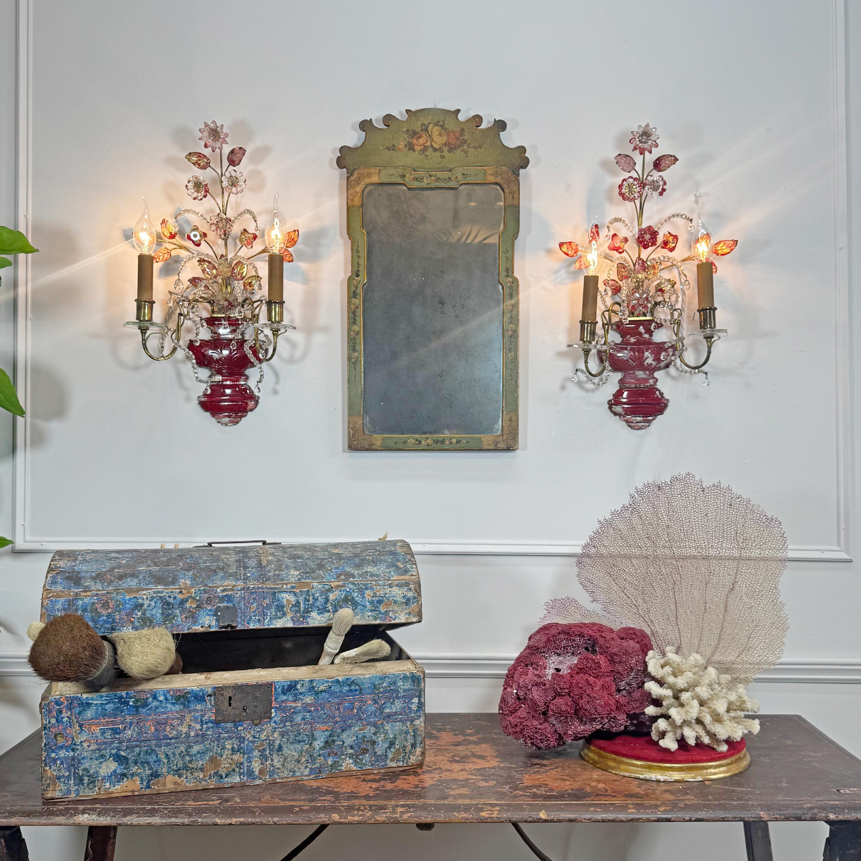 Coppia di lampade da parete rosse della Maison Baguès, CIRCA 1910 In condizioni buone in vendita a Hastings, GB