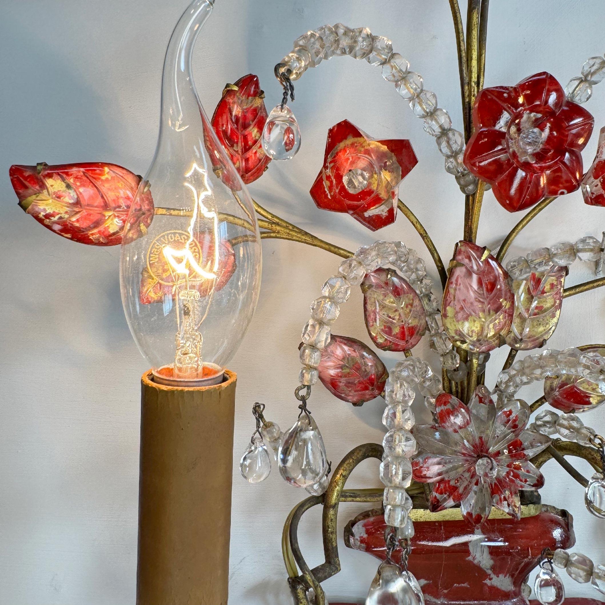 Inizio XX secolo Coppia di lampade da parete rosse della Maison Baguès, CIRCA 1910 in vendita