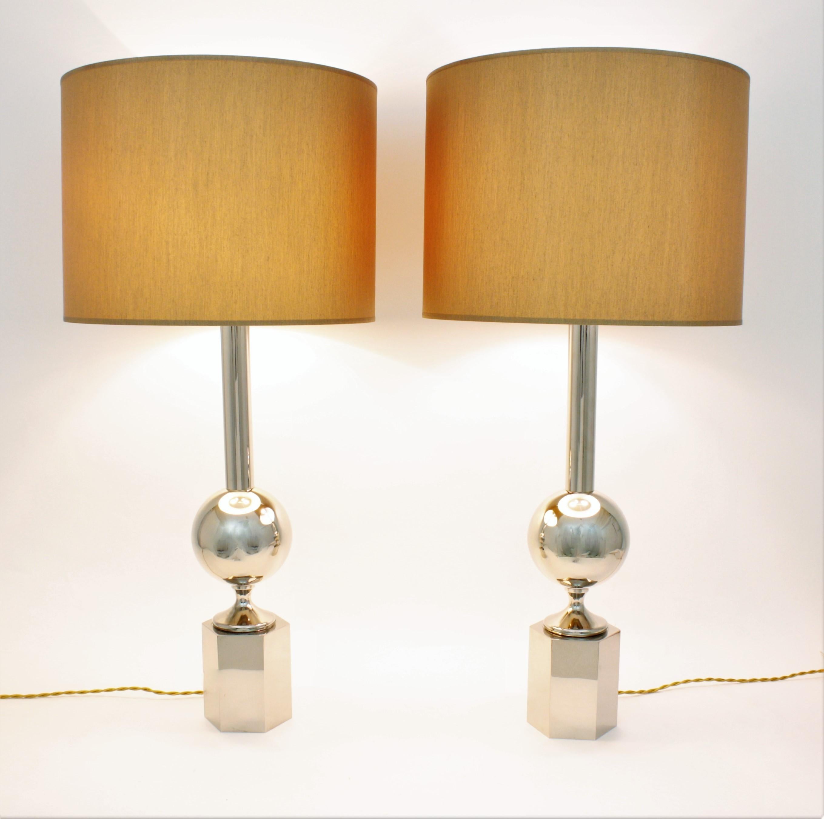 Mid-Century Modern Pair of Maison Barbier Hexagon Ball Tall Table Lamps in Chromed Steel  For Sale