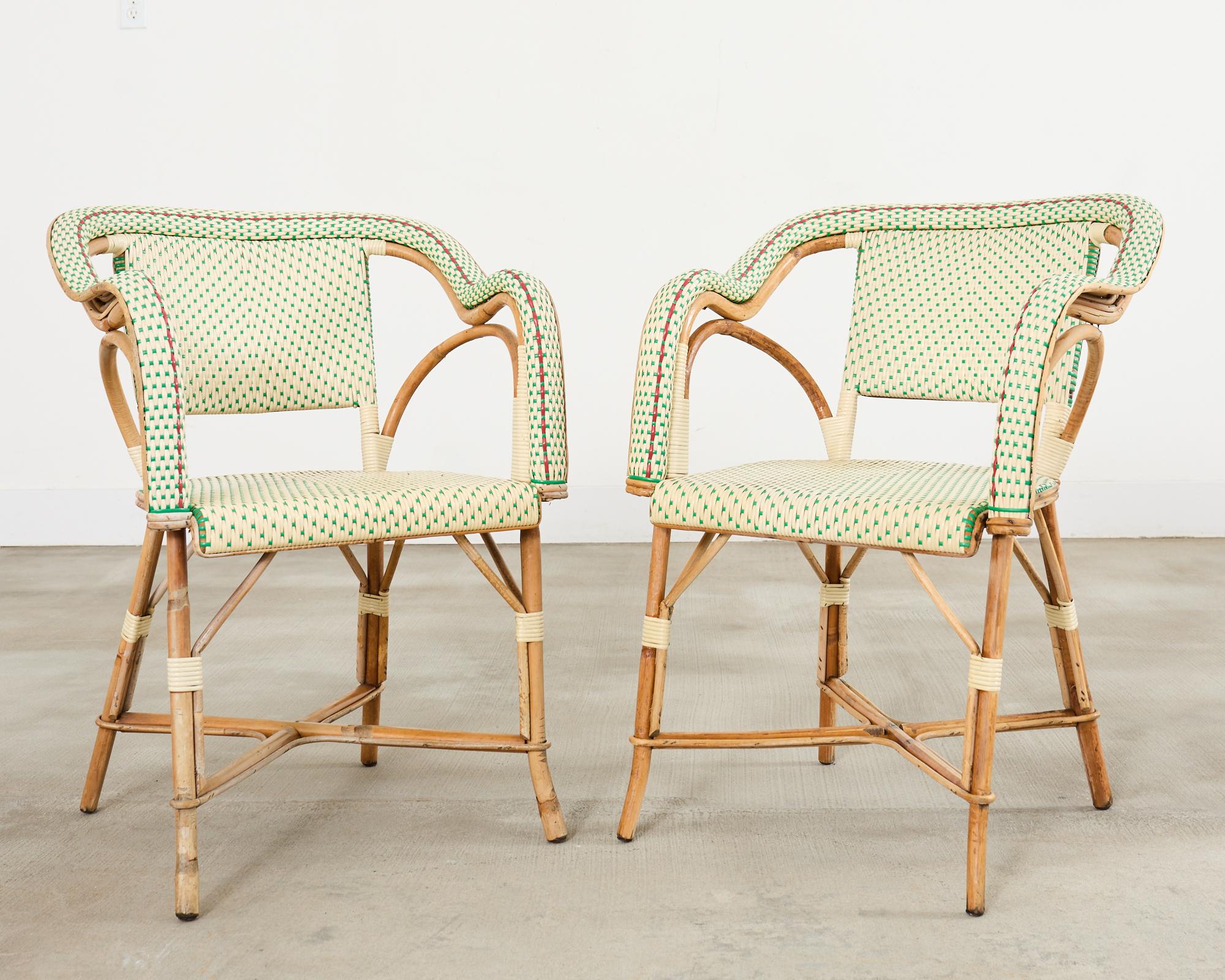 Paar Maison Gatti Haussman Rattan geflochtene Bistro-Sessel (Art déco) im Angebot