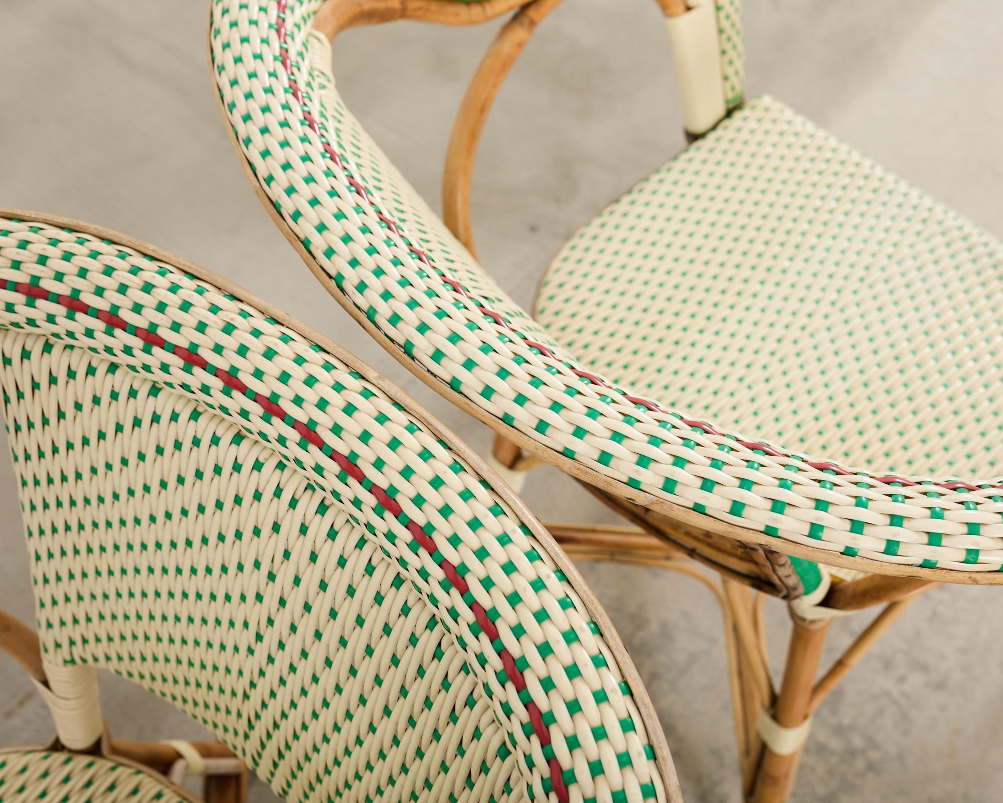 Paar Maison Gatti Haussman Rattan geflochtene Bistro-Sessel (Korbweide) im Angebot