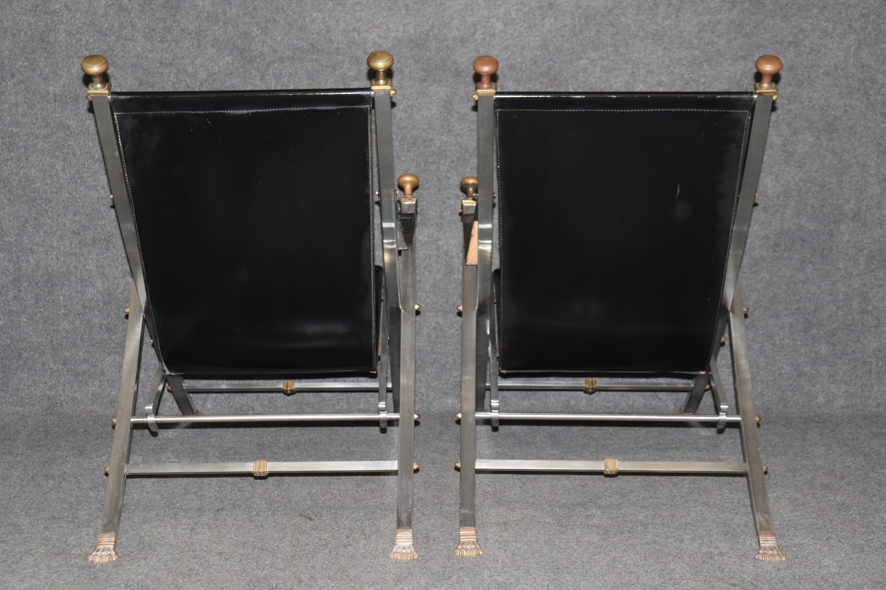 Paire de chaises de campagne de la Maison Jansen en laiton et acier avec pieds en forme de pattes  en vente 1