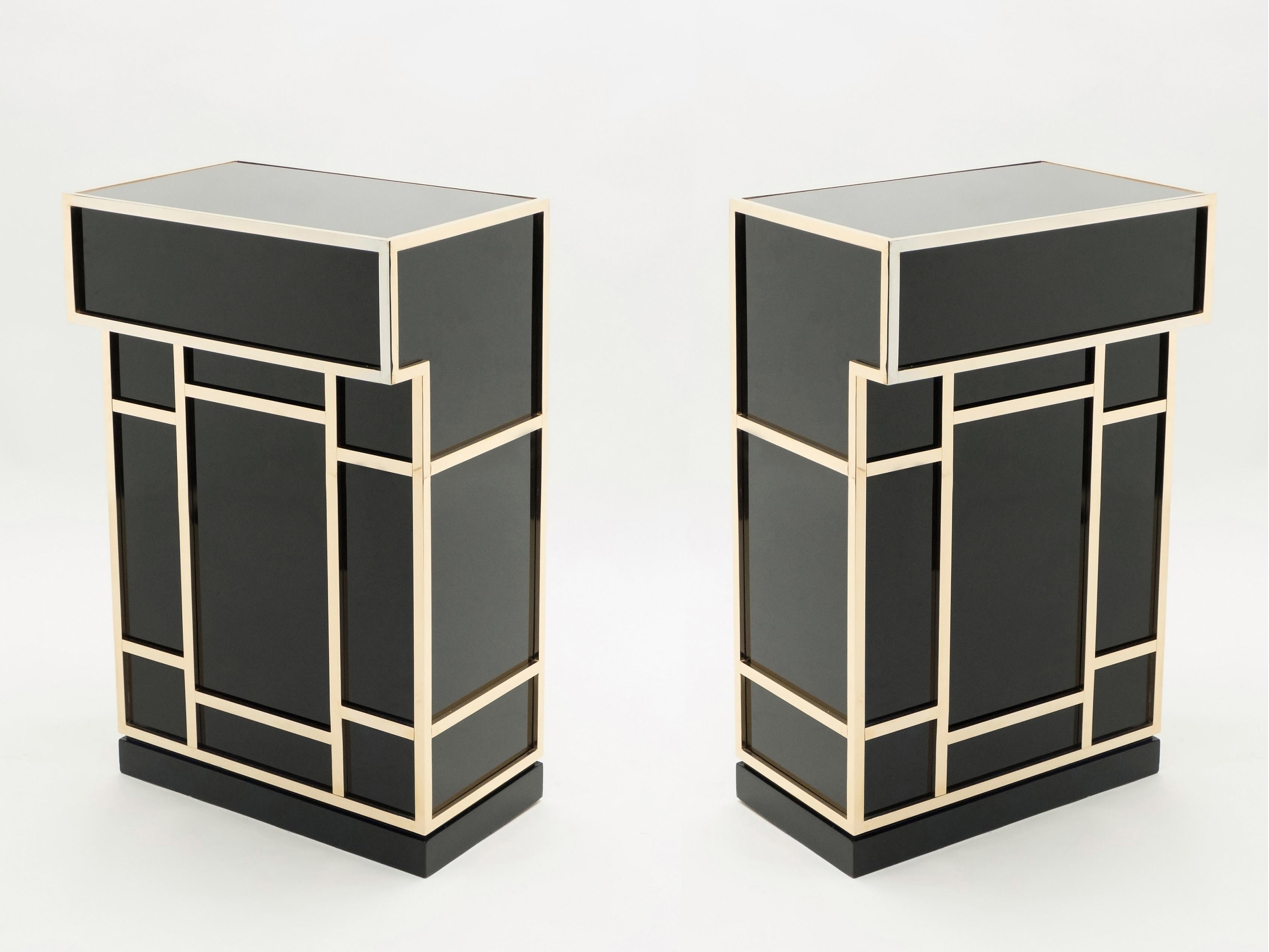 Pair of Maison Jansen Brass Black Lacquered Dry Bar Elements, 1970s In Good Condition For Sale In Paris, IDF