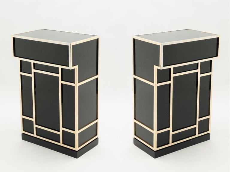 Pair of Maison Jansen Brass Black Lacquered Dry Bar Elements, 1970s In Good Condition For Sale In Paris, FR