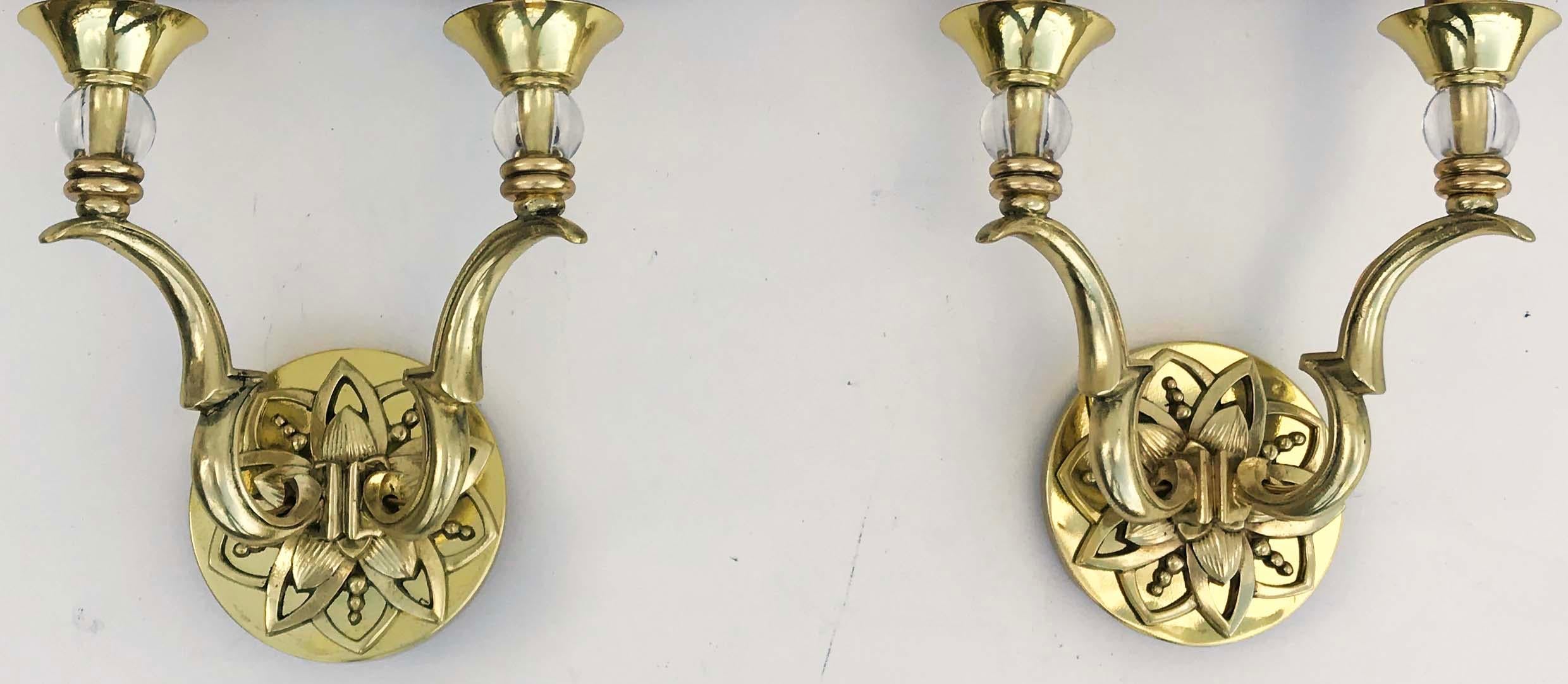 Superb pair of Maison Jansen sconces
2 lights, 40 watts max bulb
US rewired and in working condition
Totally restored and refinished
Back plate measures: 5
