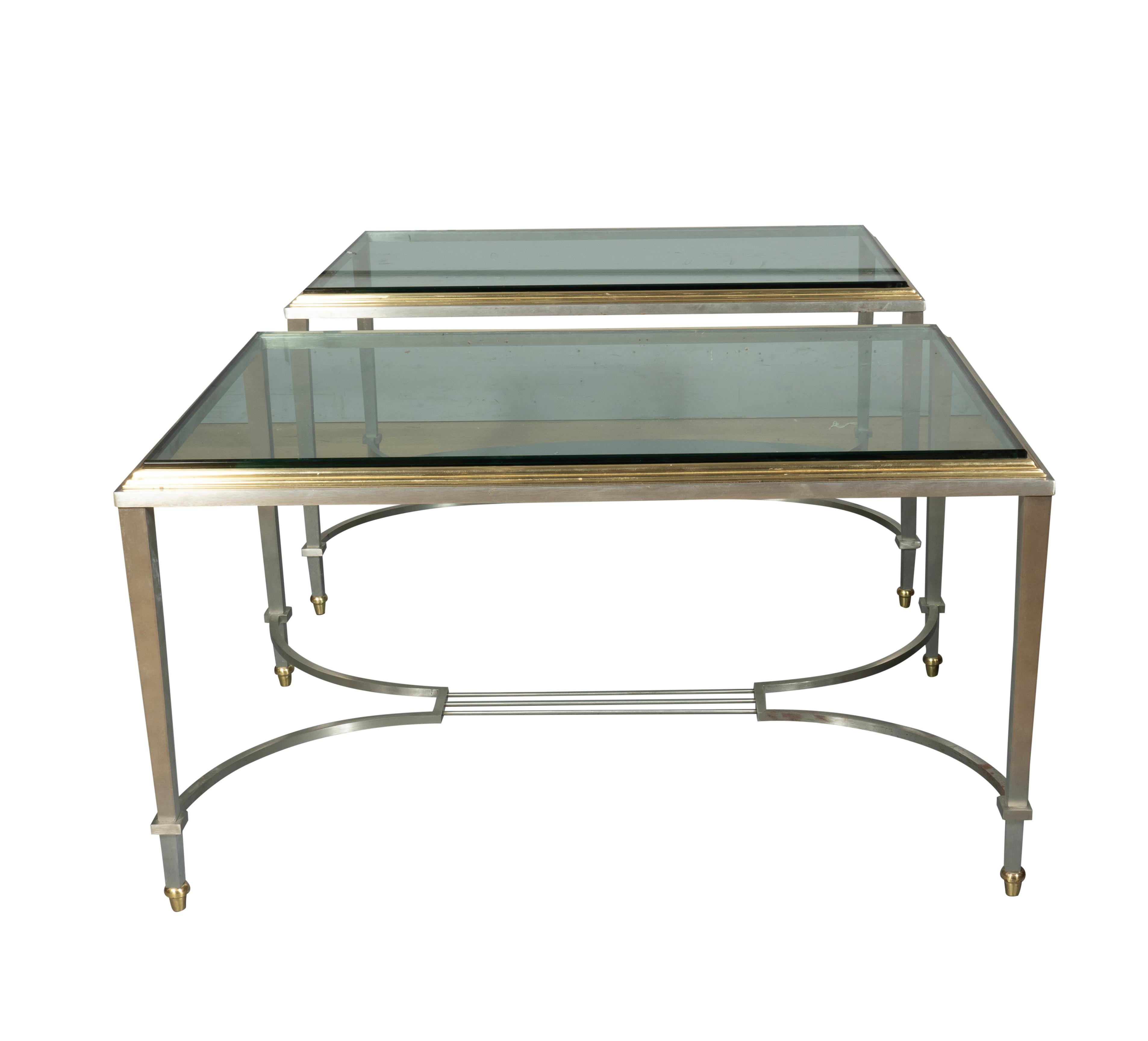 Paire de tables d'appoint en chrome et laiton de la Maison Jansen Bon état - En vente à Essex, MA