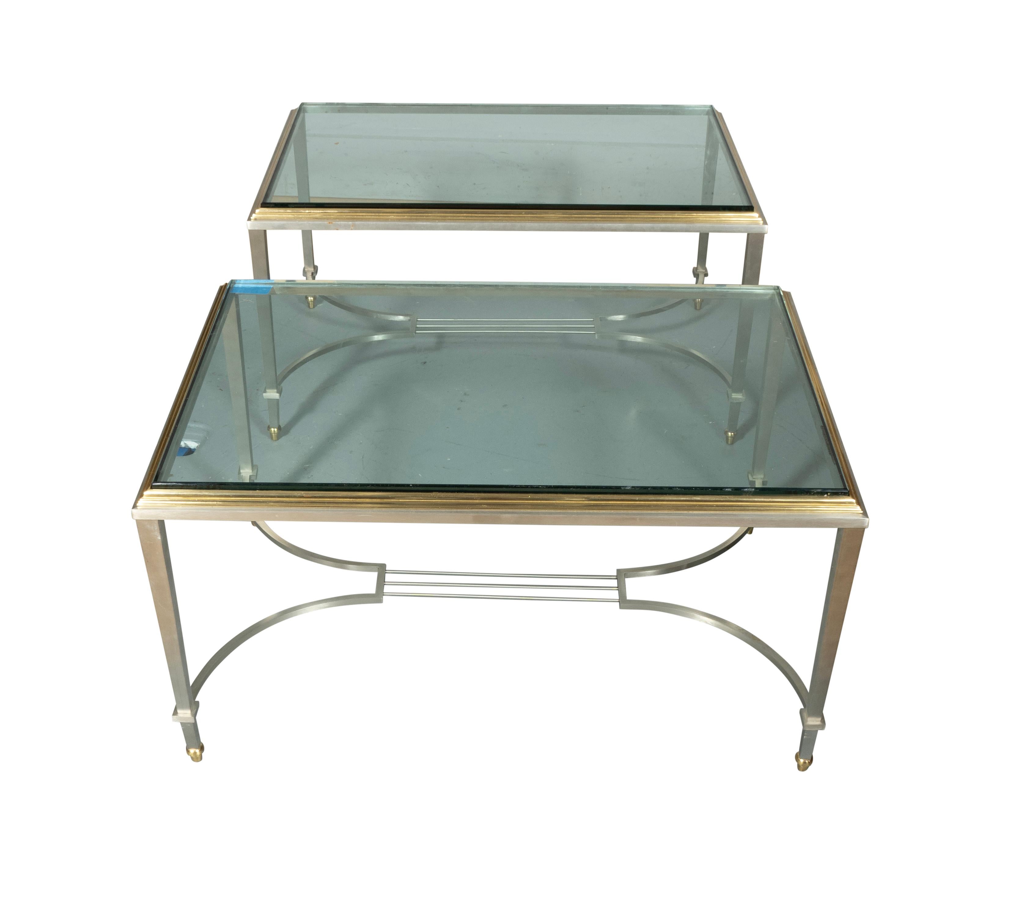 Paire de tables d'appoint en chrome et laiton de la Maison Jansen en vente 2