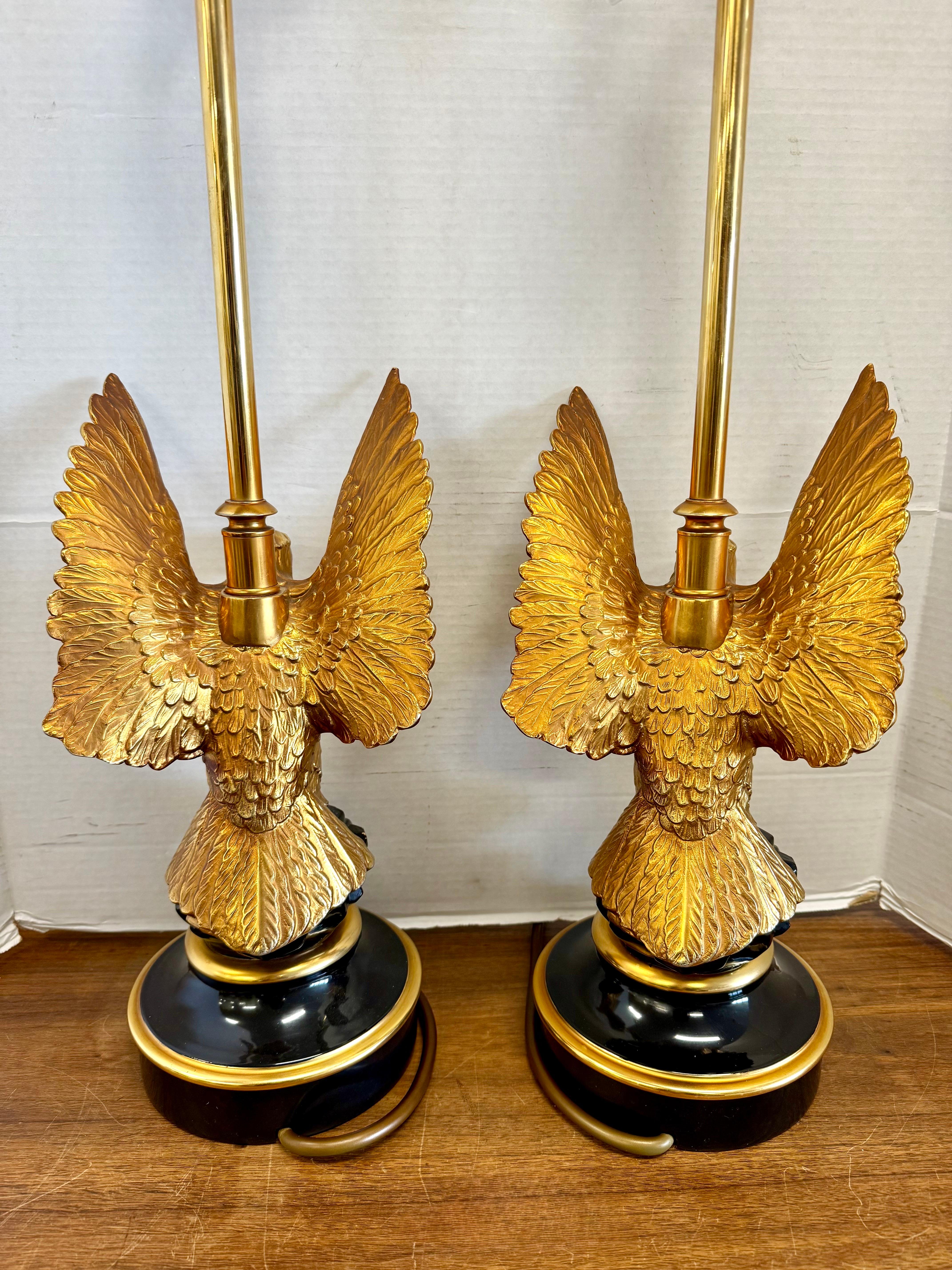 Paar Maison Jansen Eagle Statement-Lampen aus vergoldeter Bronze im Zustand „Gut“ im Angebot in West Hartford, CT