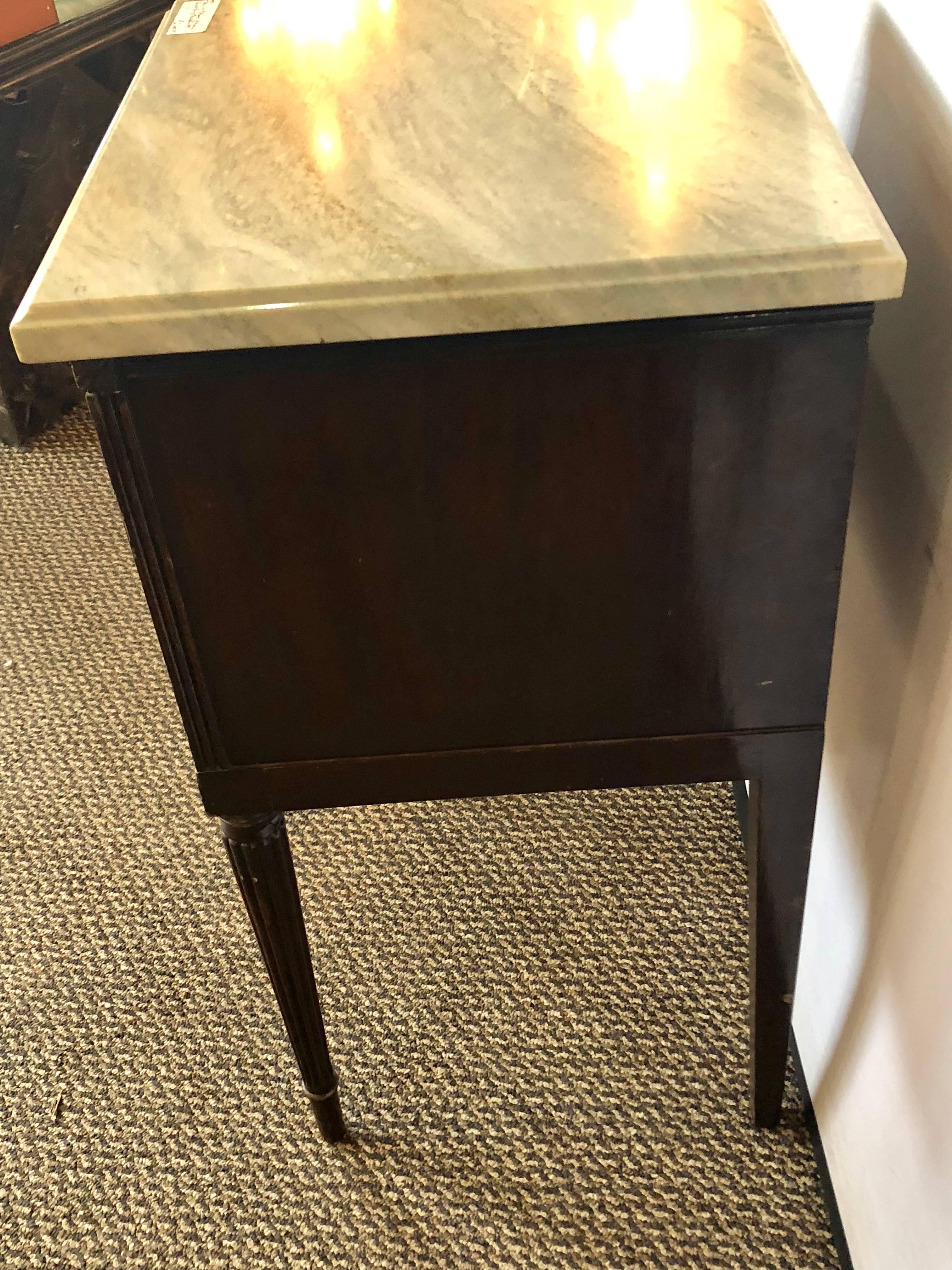 Pair of Maison Jansen Mahogany Marble-Top Nightstands or End Tables 8