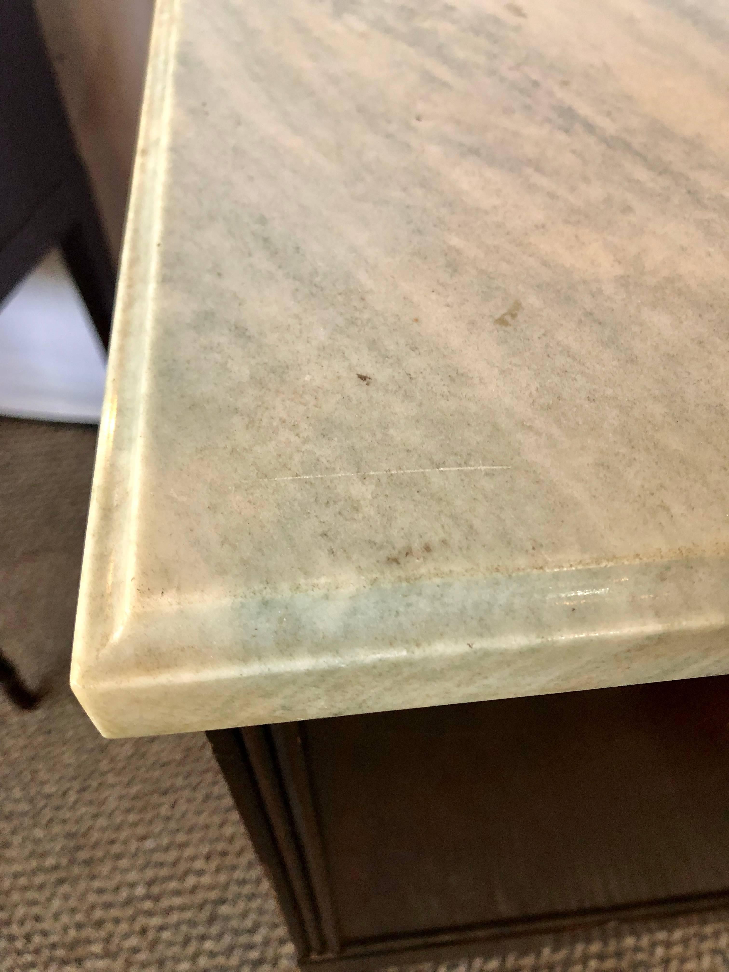 Pair of Maison Jansen Mahogany Marble-Top Nightstands or End Tables 10