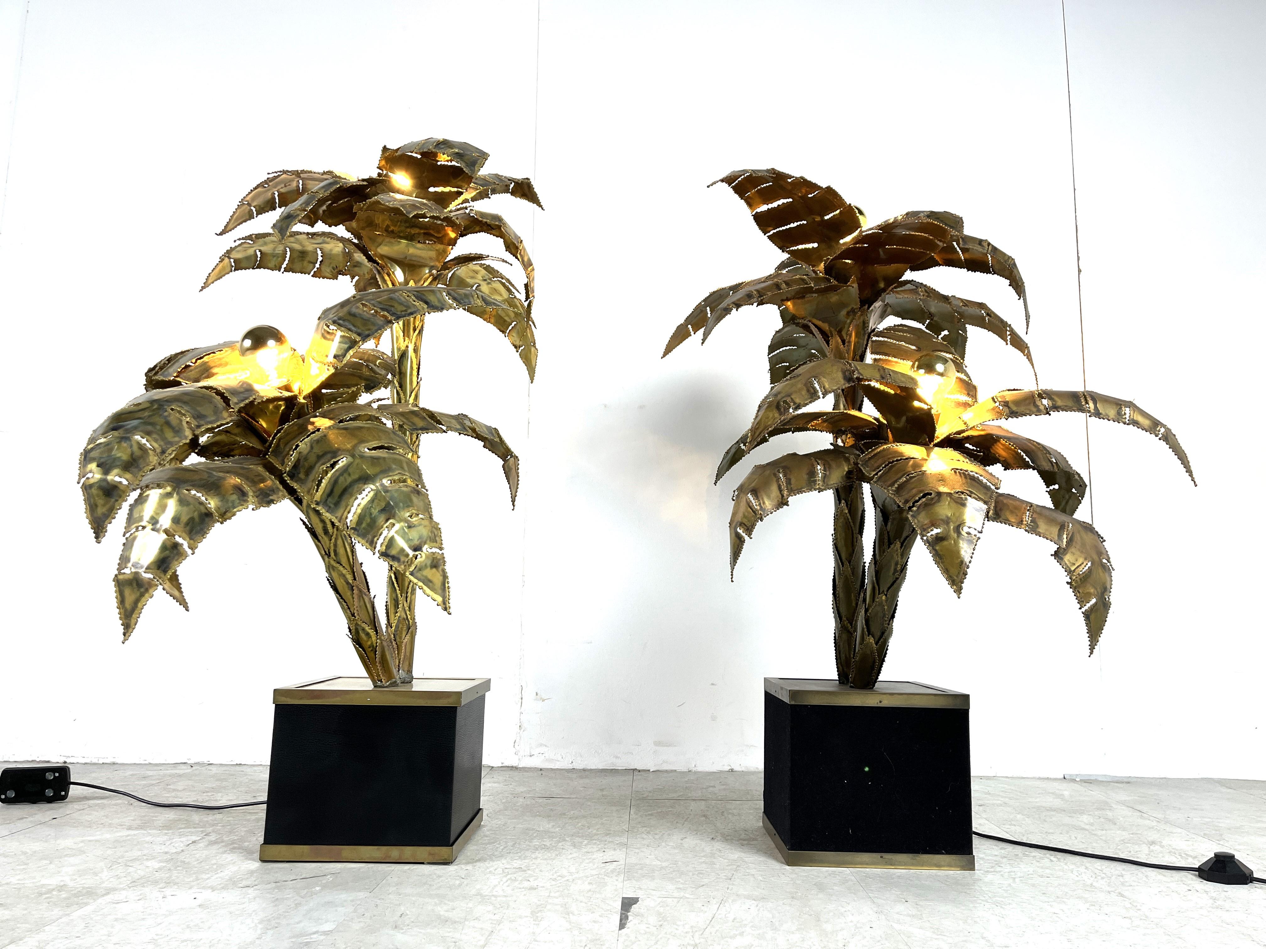 Pair of Maison Jansen palm floor lamps, 1970s For Sale 4