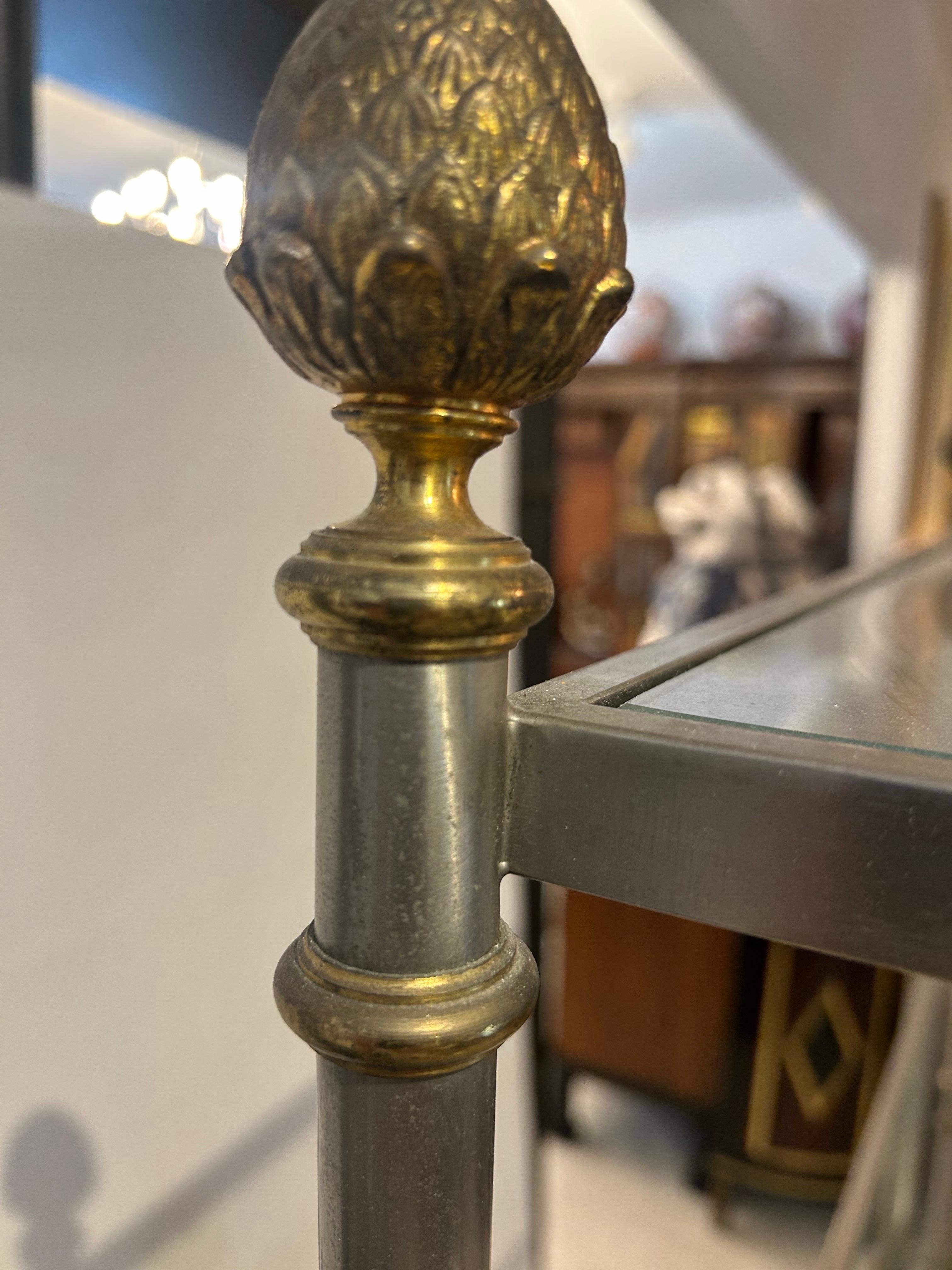 Paire d'étagères en acier brossé et laiton de la Maison Jansen Paris, à six niveaux en vente 4