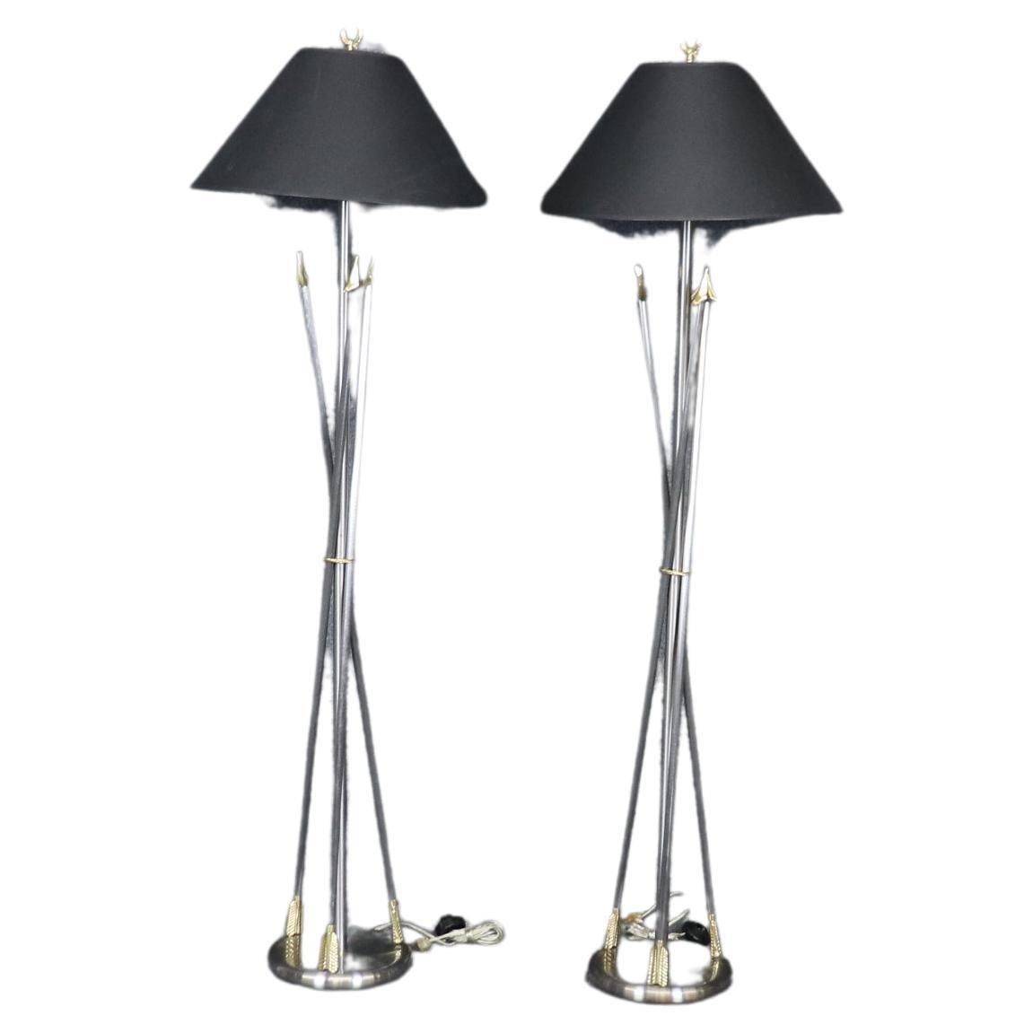 Paire de lampadaires de style Maison Jansen en laiton et acier  en vente