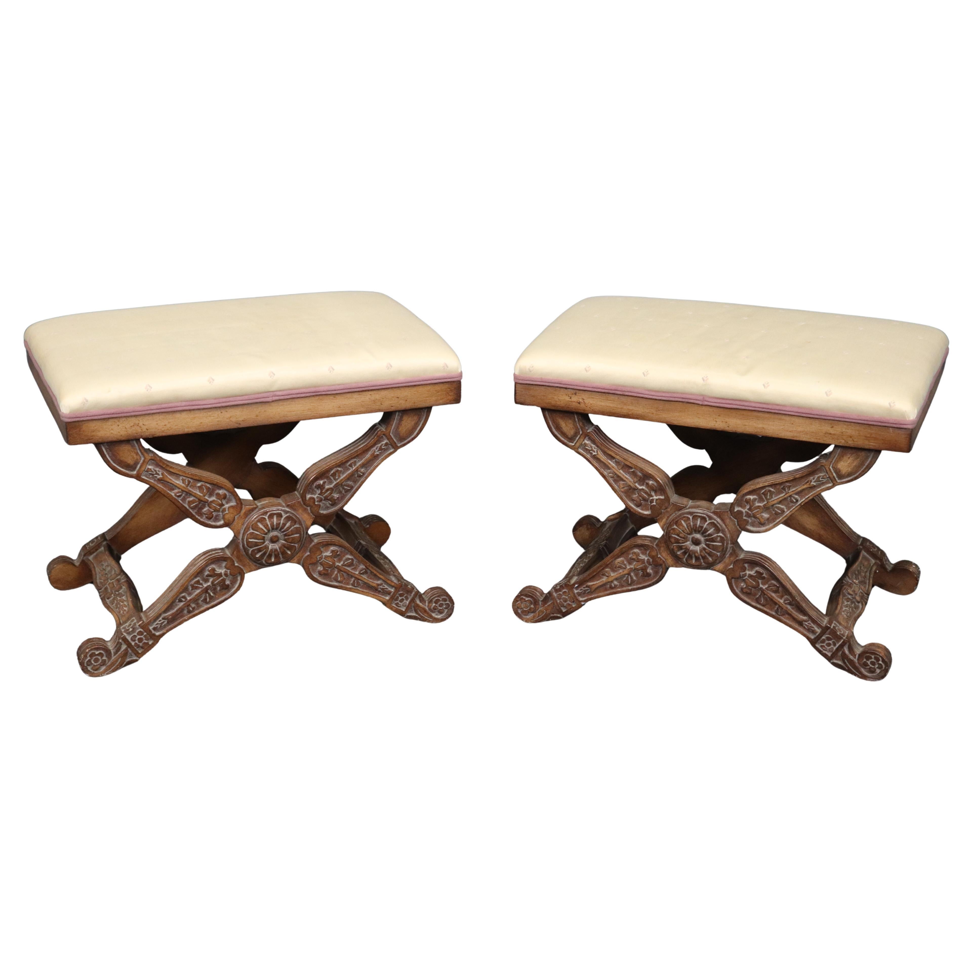 Pair of Maison Jansen Style Carved Walnut X Form Stools Benches in vendita
