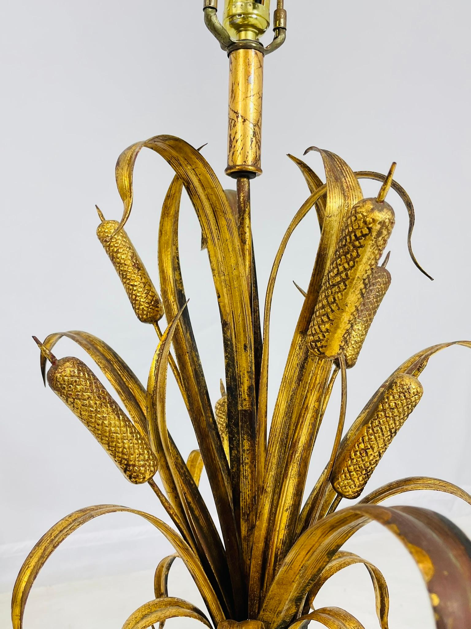 Pair of Maison Jansen Style Gilt Metal Lamps with Cattail Motif – France 1950's (Mitte des 20. Jahrhunderts) im Angebot