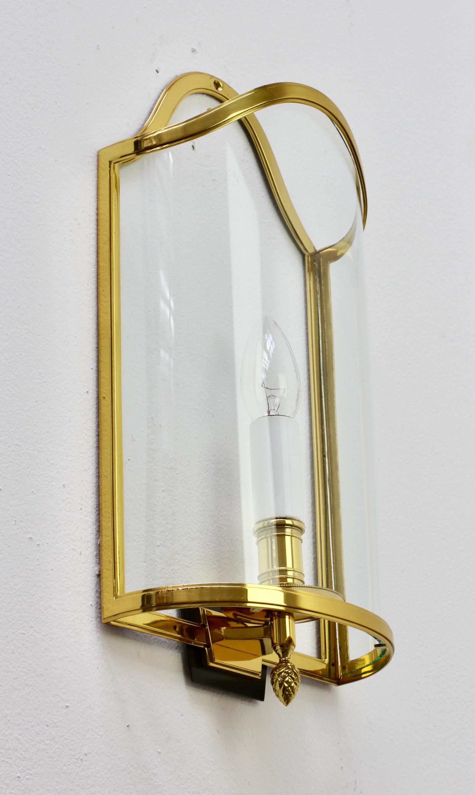 Lacquered Pair of Maison Jansen Style Polished Brass Sconces by Vereinigte Werkstätten For Sale