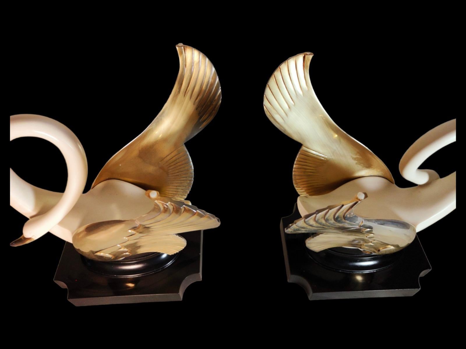 Italian Pair of Maison Jansen Swans 20th Century For Sale