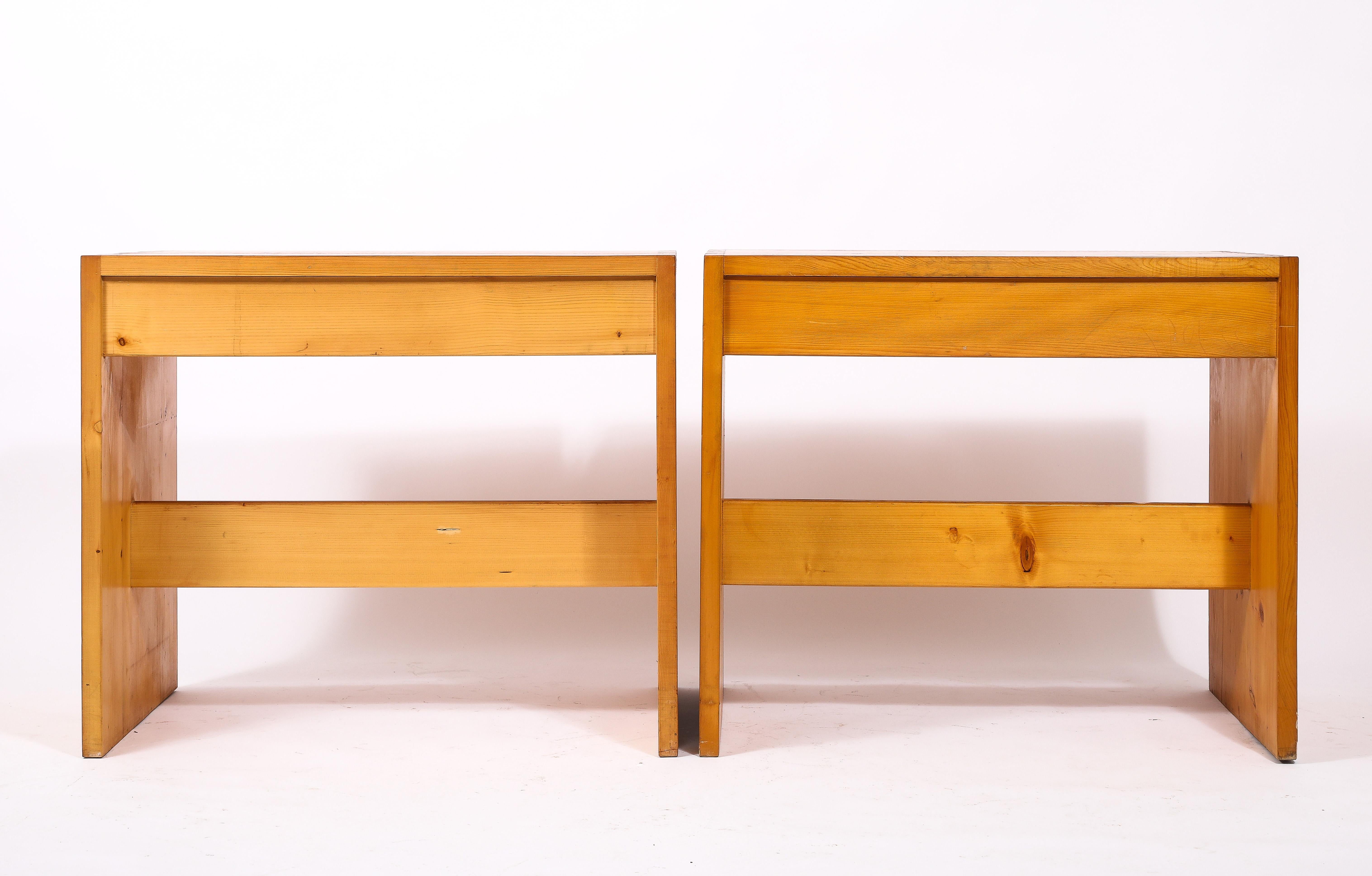 Pareja de escritorios de pino Maison Regain, Francia Años 70 en venta 3