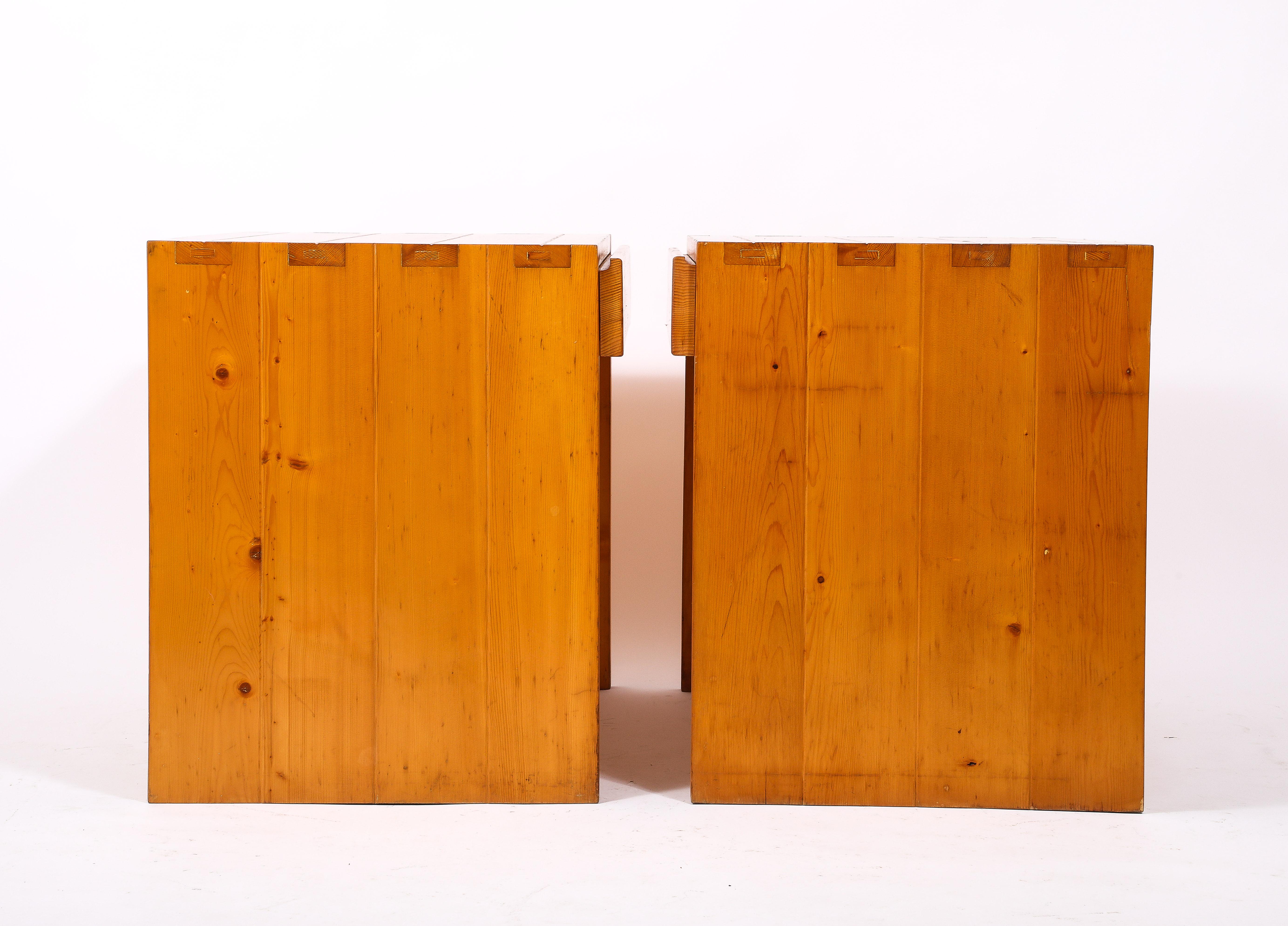 Pareja de escritorios de pino Maison Regain, Francia Años 70 en venta 4