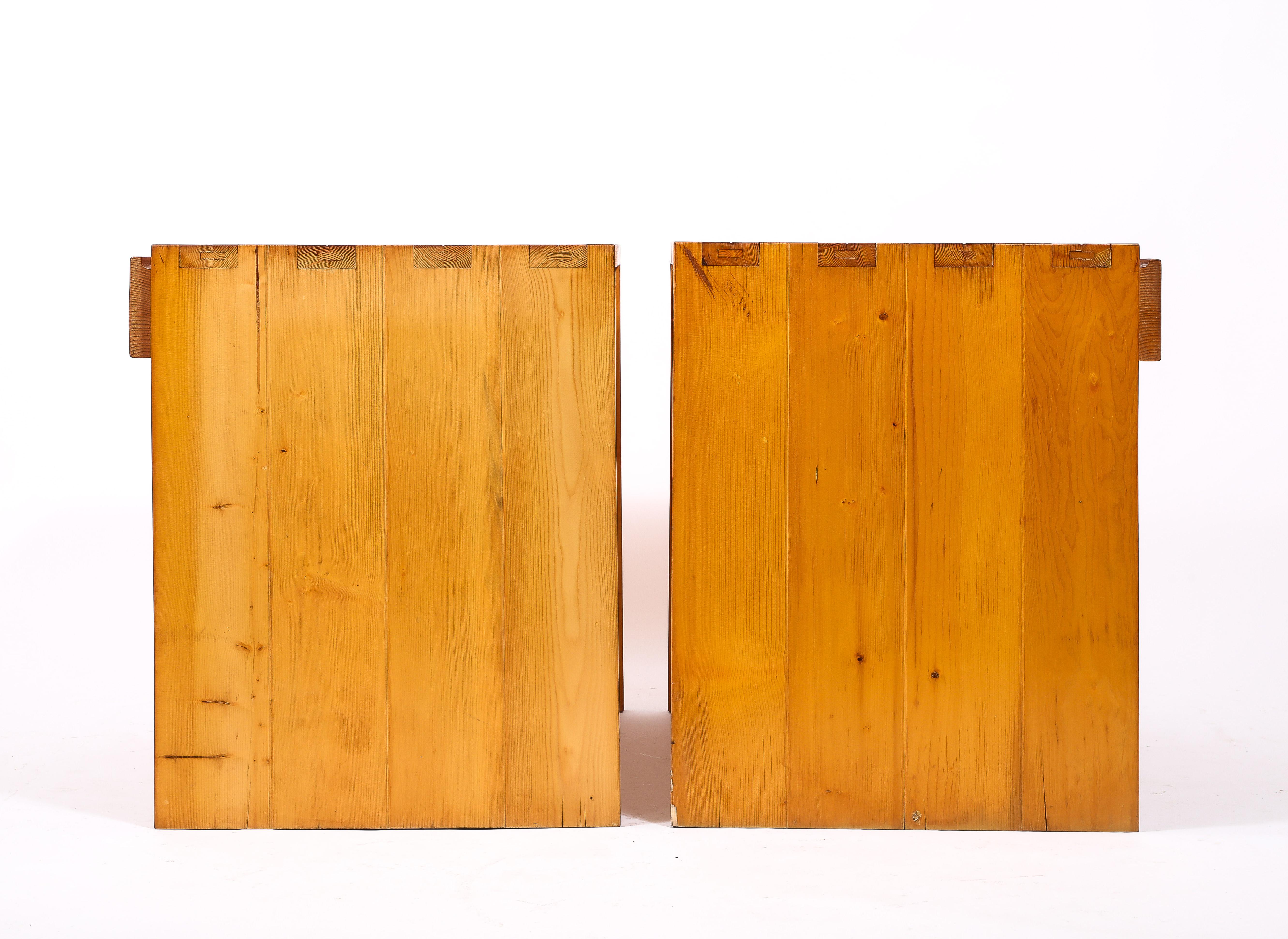 Pareja de escritorios de pino Maison Regain, Francia Años 70 en venta 2