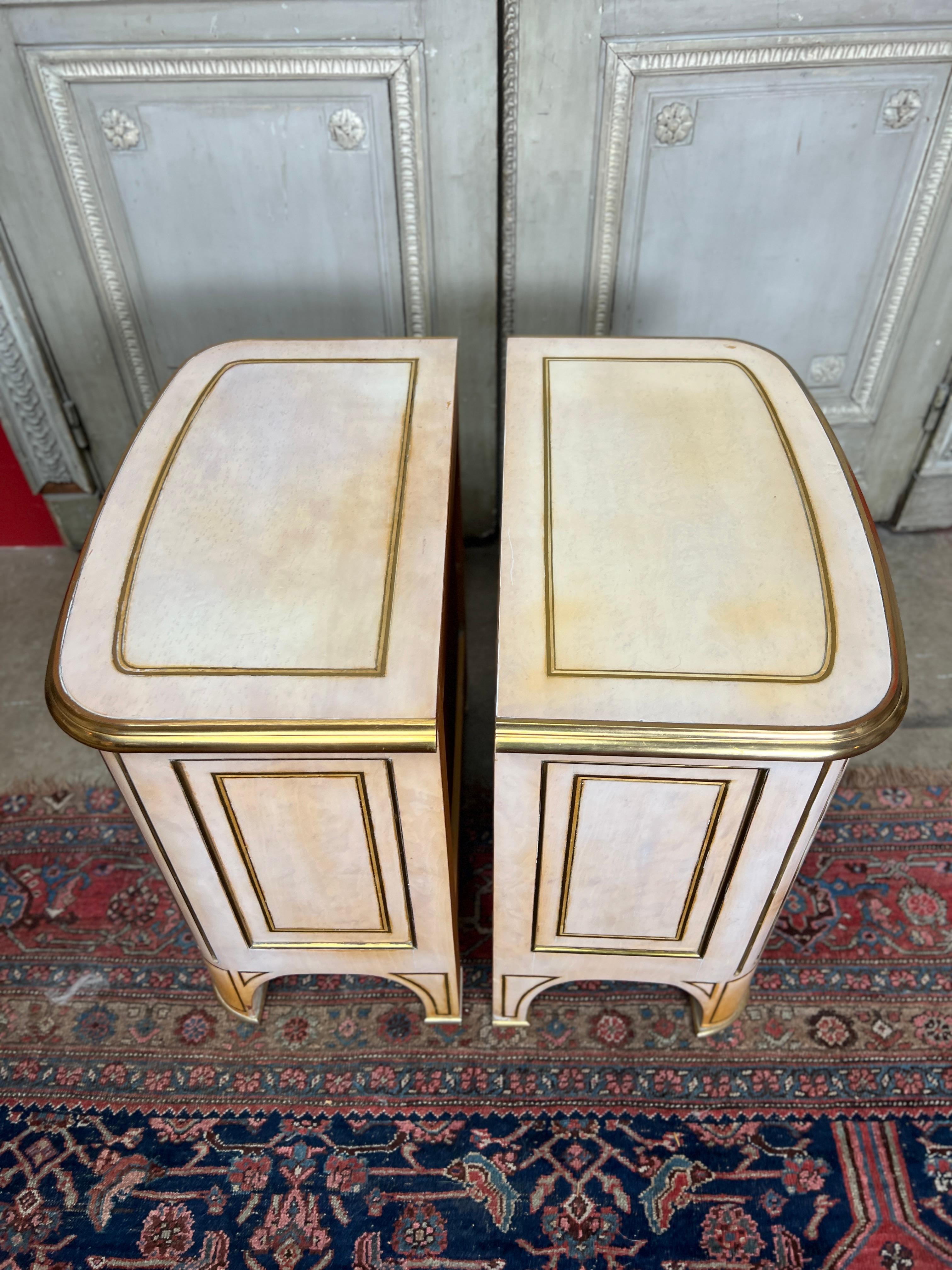 French Pair of Maison Romeo Chest of Drawers in Maple Bronze and Pink Lacquer For Sale