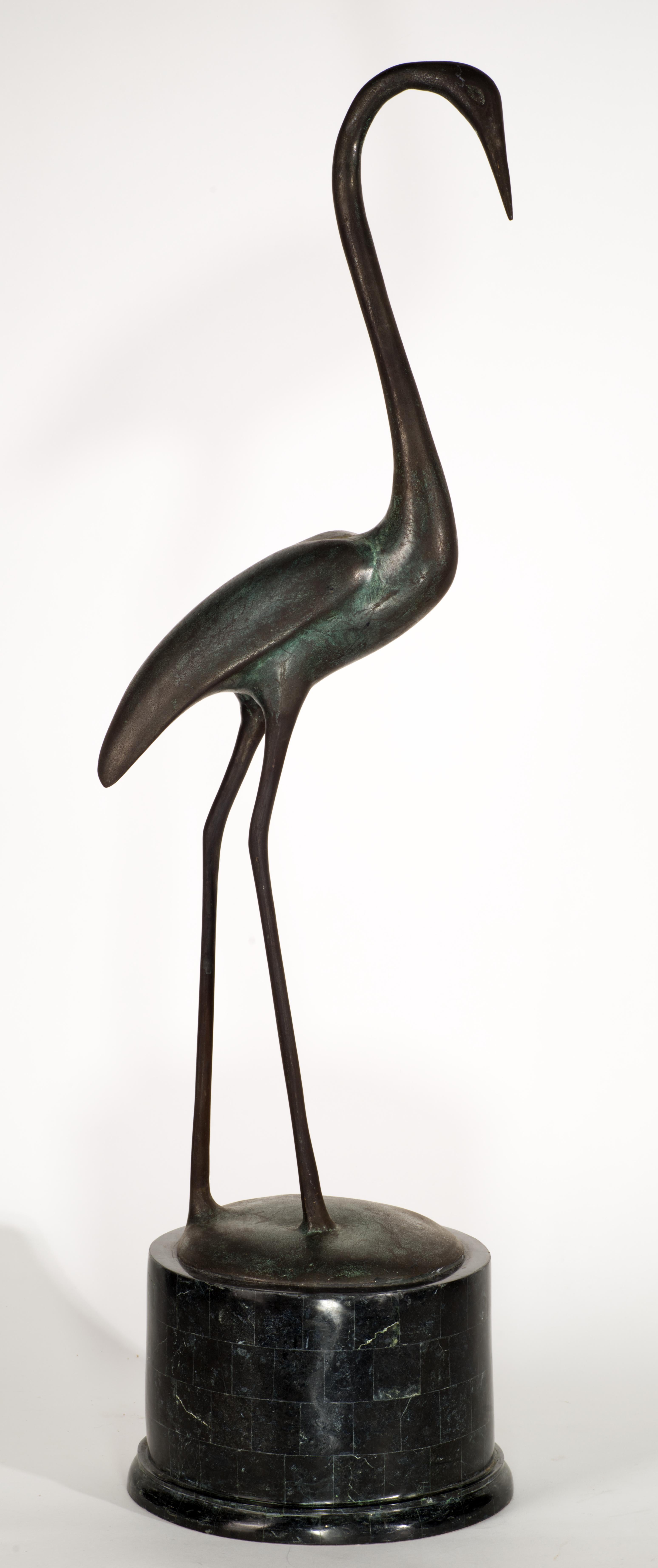 XX secolo Coppia di grandi sculture di uccelli in bronzo e marmo di Maitland Smith & Smith, con etichetta in vendita