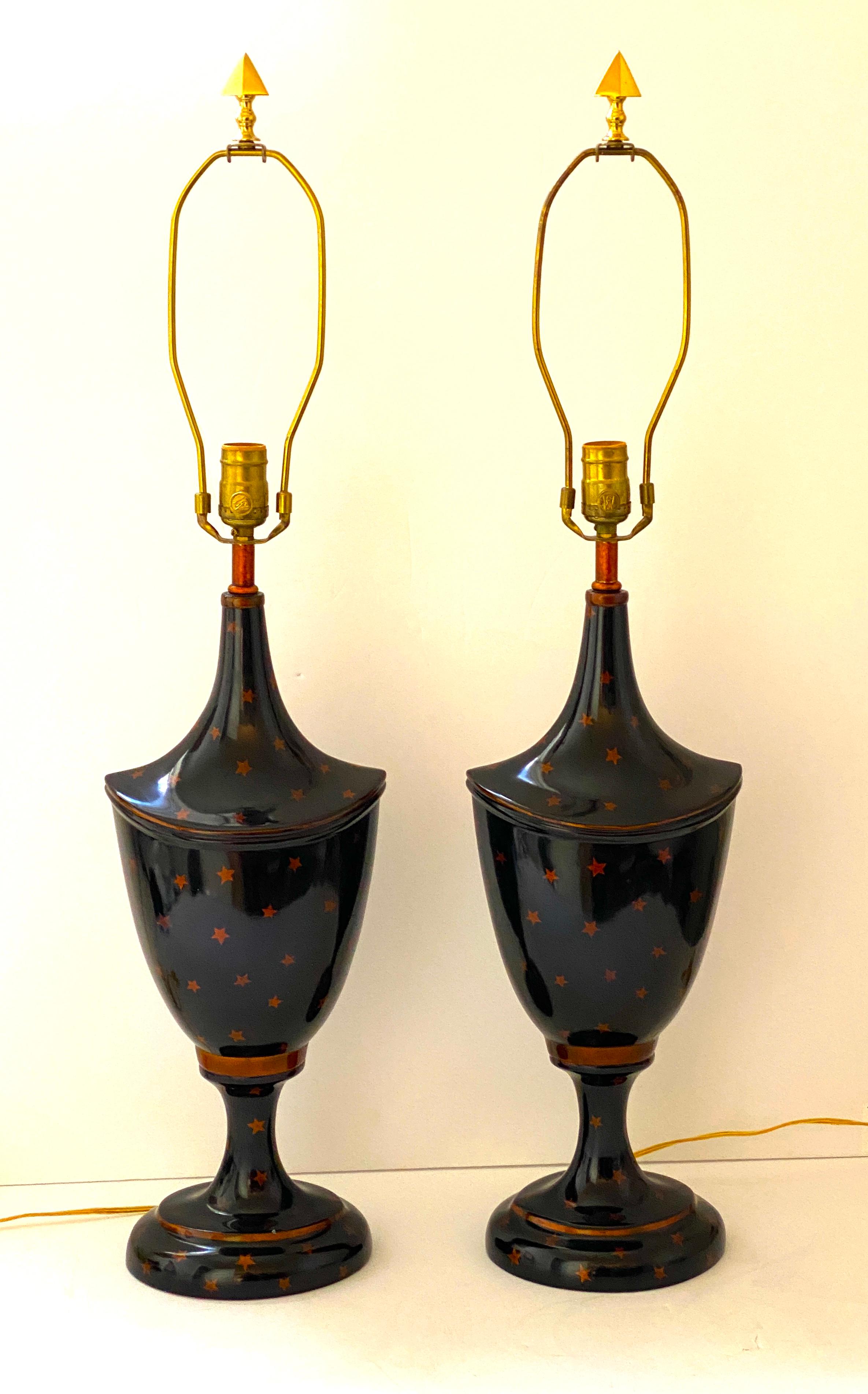 Paar Maitland Smith Regency-Tischlampen in Regency-Form im Zustand „Gut“ im Angebot in West Palm Beach, FL