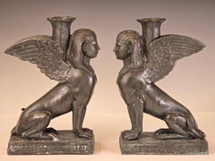Paire de chandeliers Sphinx en bronze
