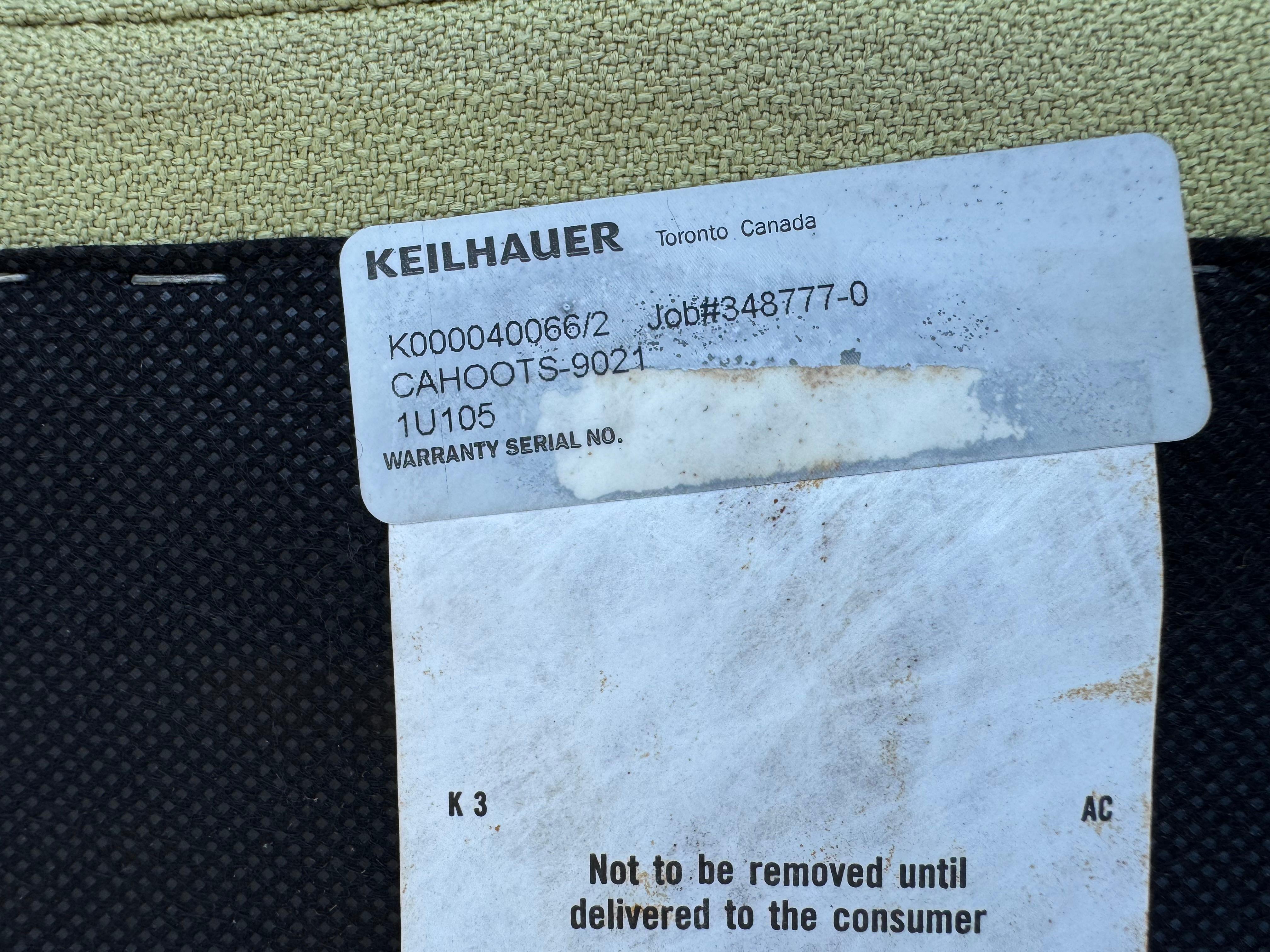 Paar Mais Keilhauer Swivel Lounge Chairs im Zustand „Gut“ im Angebot in Pasadena, TX